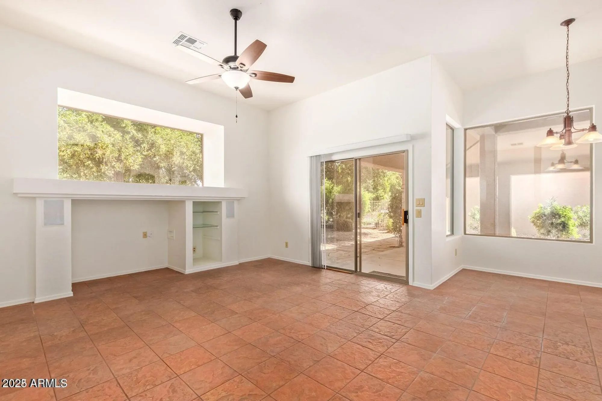 Property Slideshow image 12 of 36 | 9846 e cedar waxwing dr, Sun Lakes, AZ, 85248