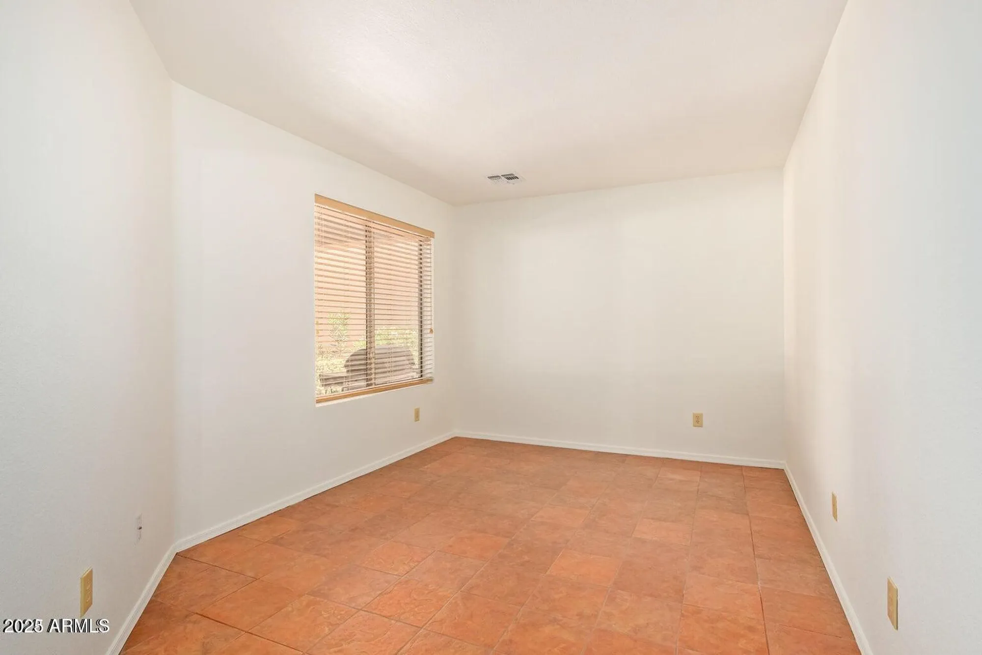 Property Slideshow image 29 of 36 | 9846 e cedar waxwing dr, Sun Lakes, AZ, 85248