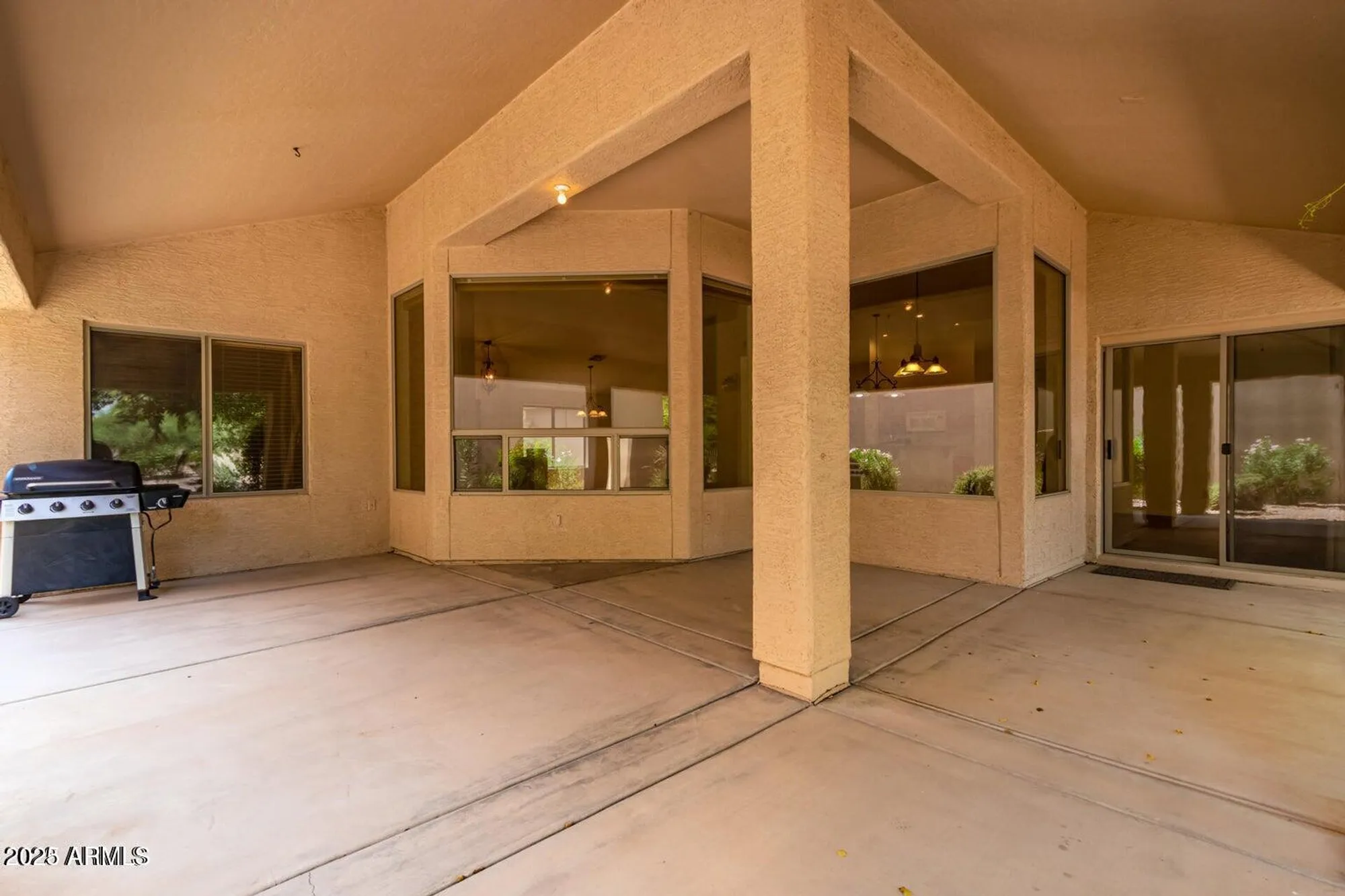 Property Slideshow image 32 of 36 | 9846 e cedar waxwing dr, Sun Lakes, AZ, 85248