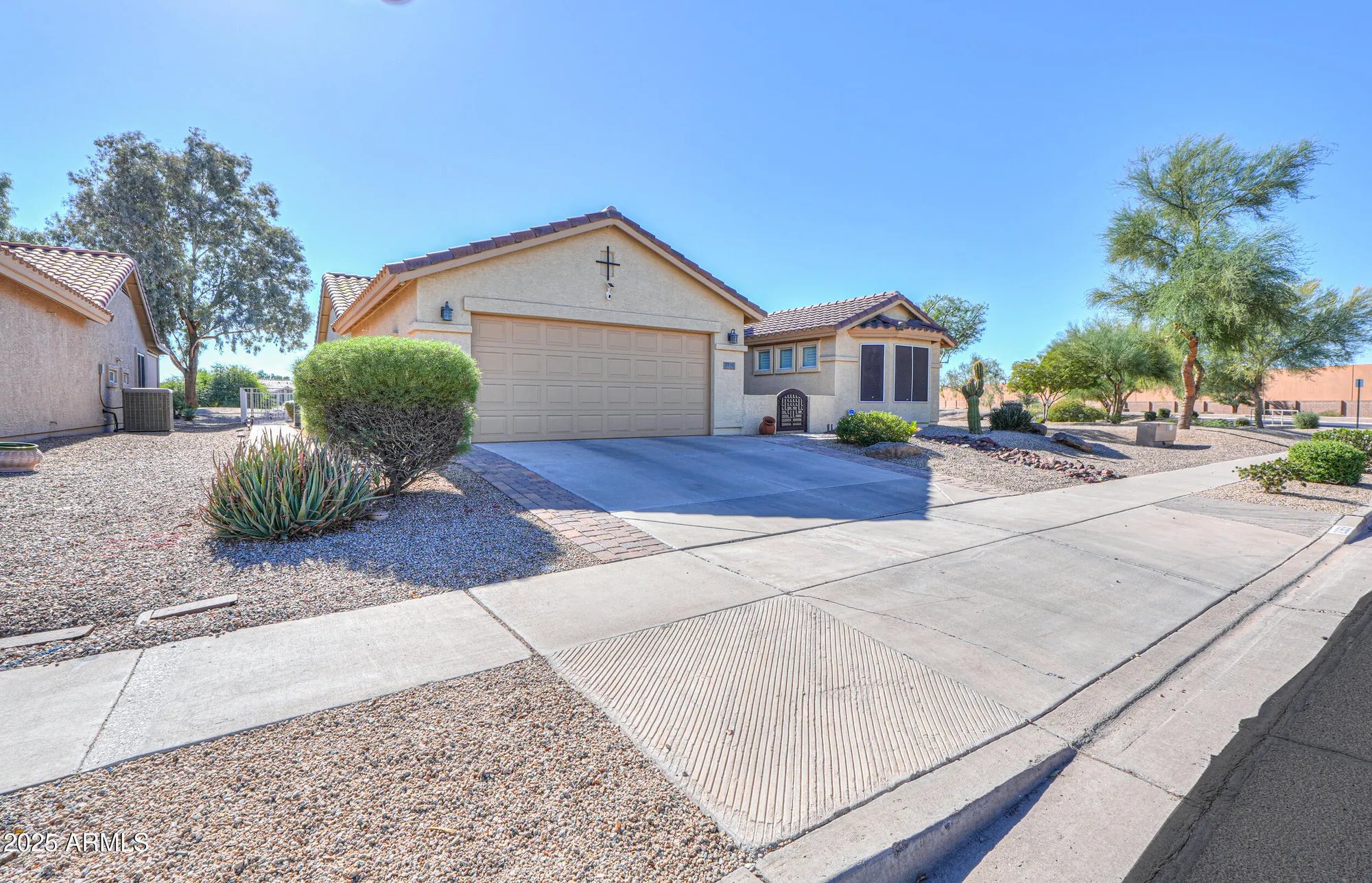 Property Slideshow image 2 of 65 | 2353 e santiago trl, Casa Grande, AZ, 85194