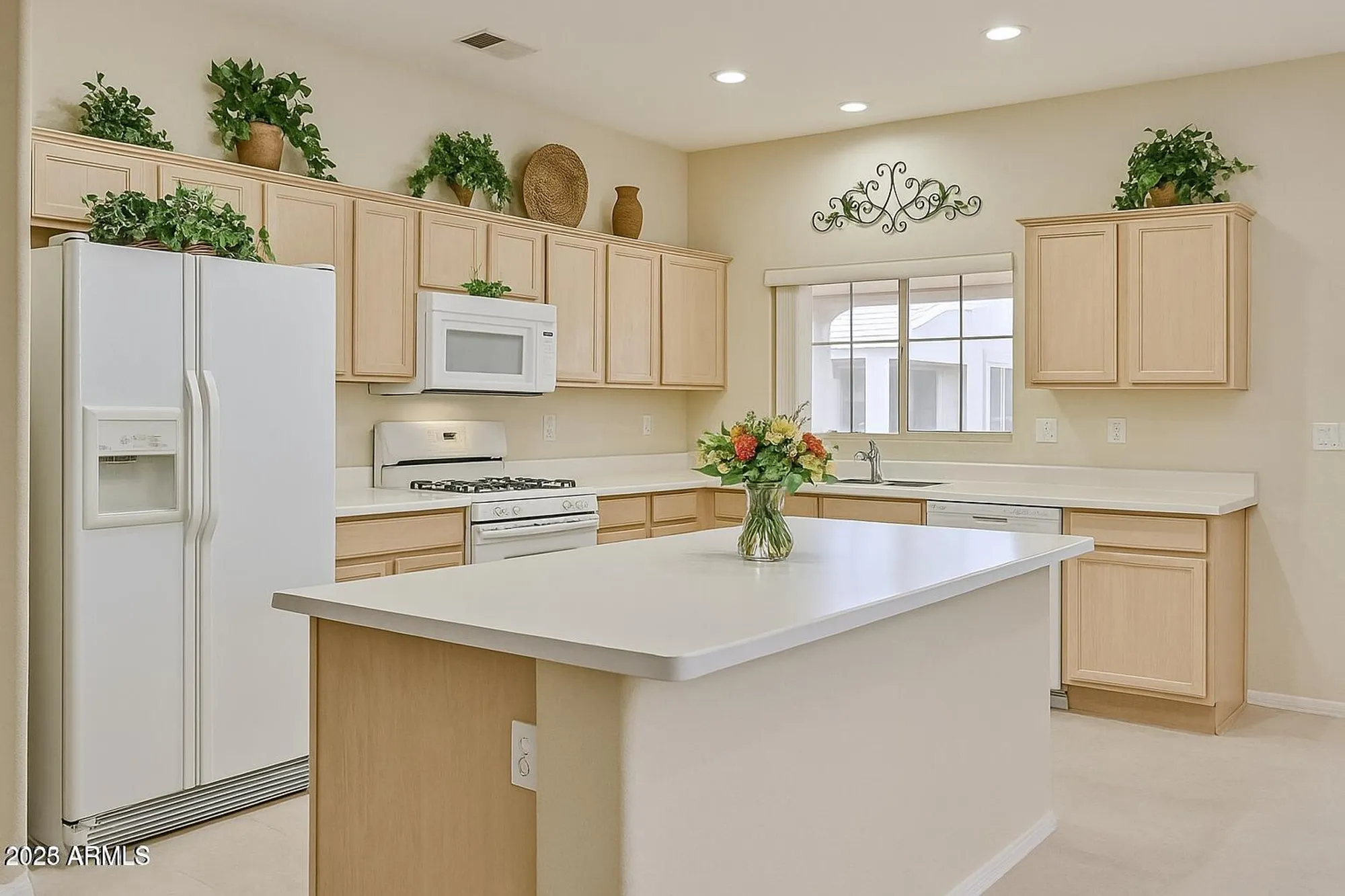 Property Slideshow image 8 of 28 | 23106 n 146th ln, Sun City West, AZ, 85375