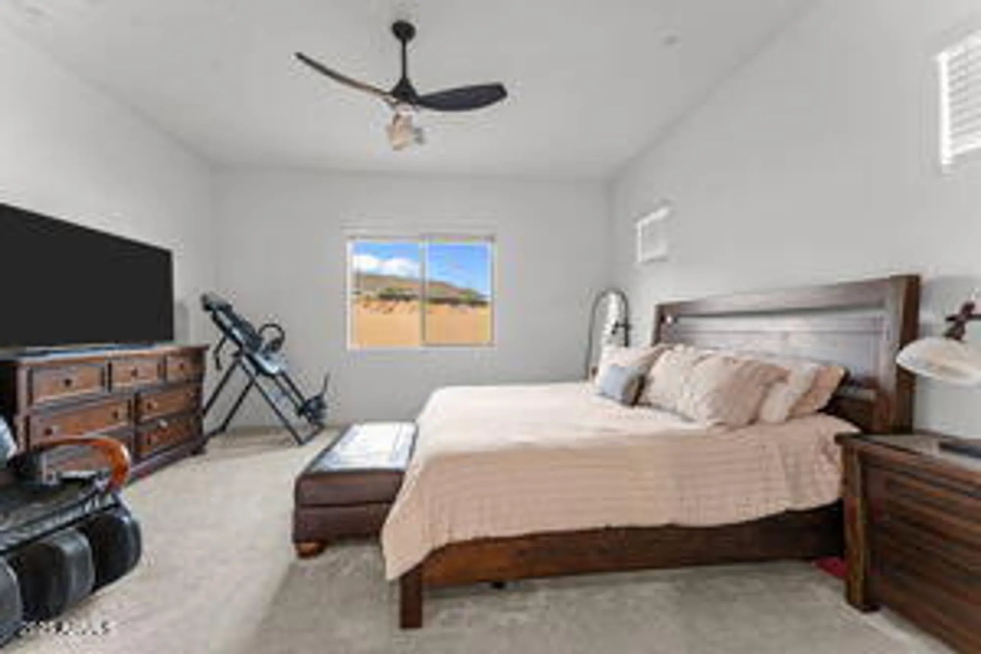 Property Slideshow image 19 of 43 | 13410 w claret cup rd, Peoria, AZ, 85383