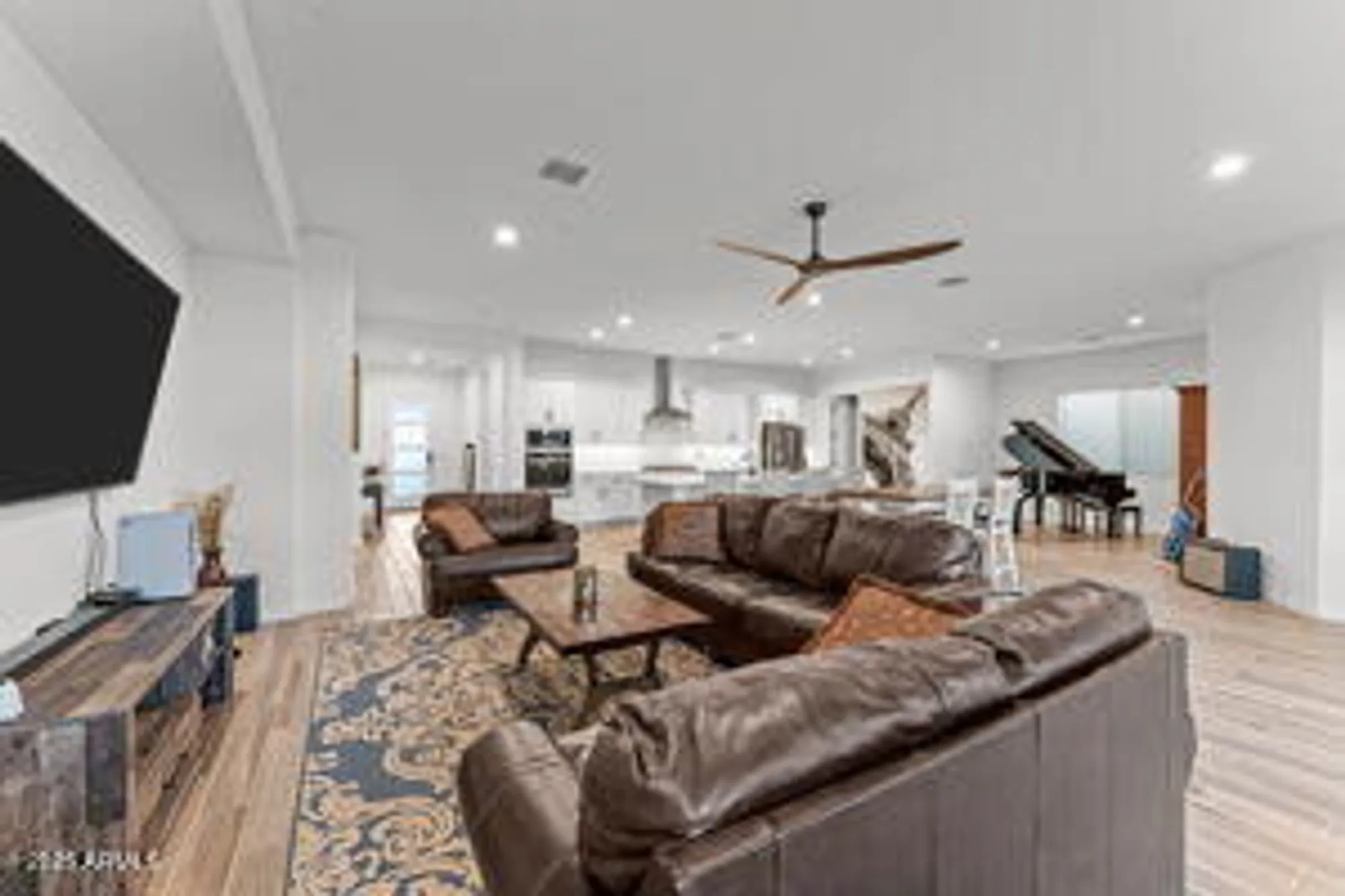 Property Slideshow image 15 of 43 | 13410 w claret cup rd, Peoria, AZ, 85383