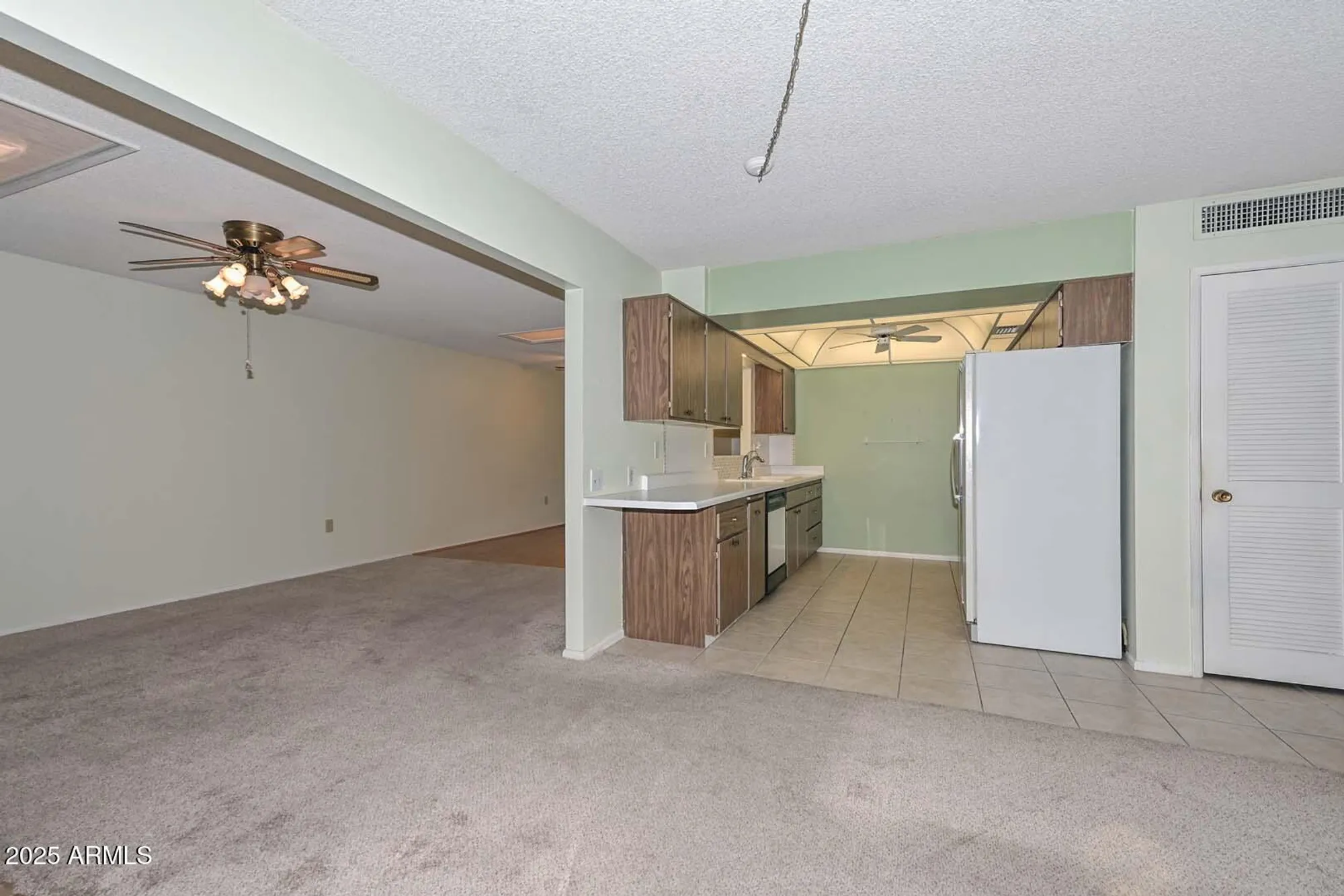 Property Slideshow image 18 of 57 | 9414 w newport dr # 25, Sun City, AZ, 85351