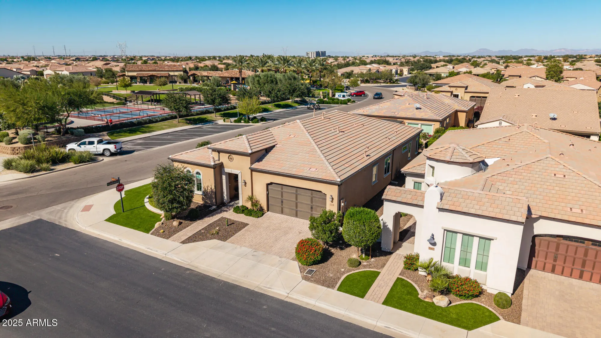 Property Slideshow image 38 of 48 | 724 e snowy farm dr, Queen Creek, AZ, 85140