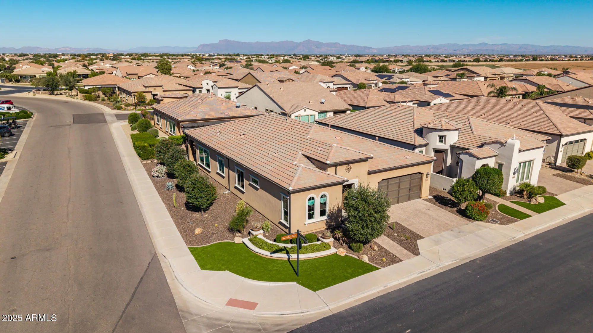 Property Slideshow image 40 of 48 | 724 e snowy farm dr, Queen Creek, AZ, 85140