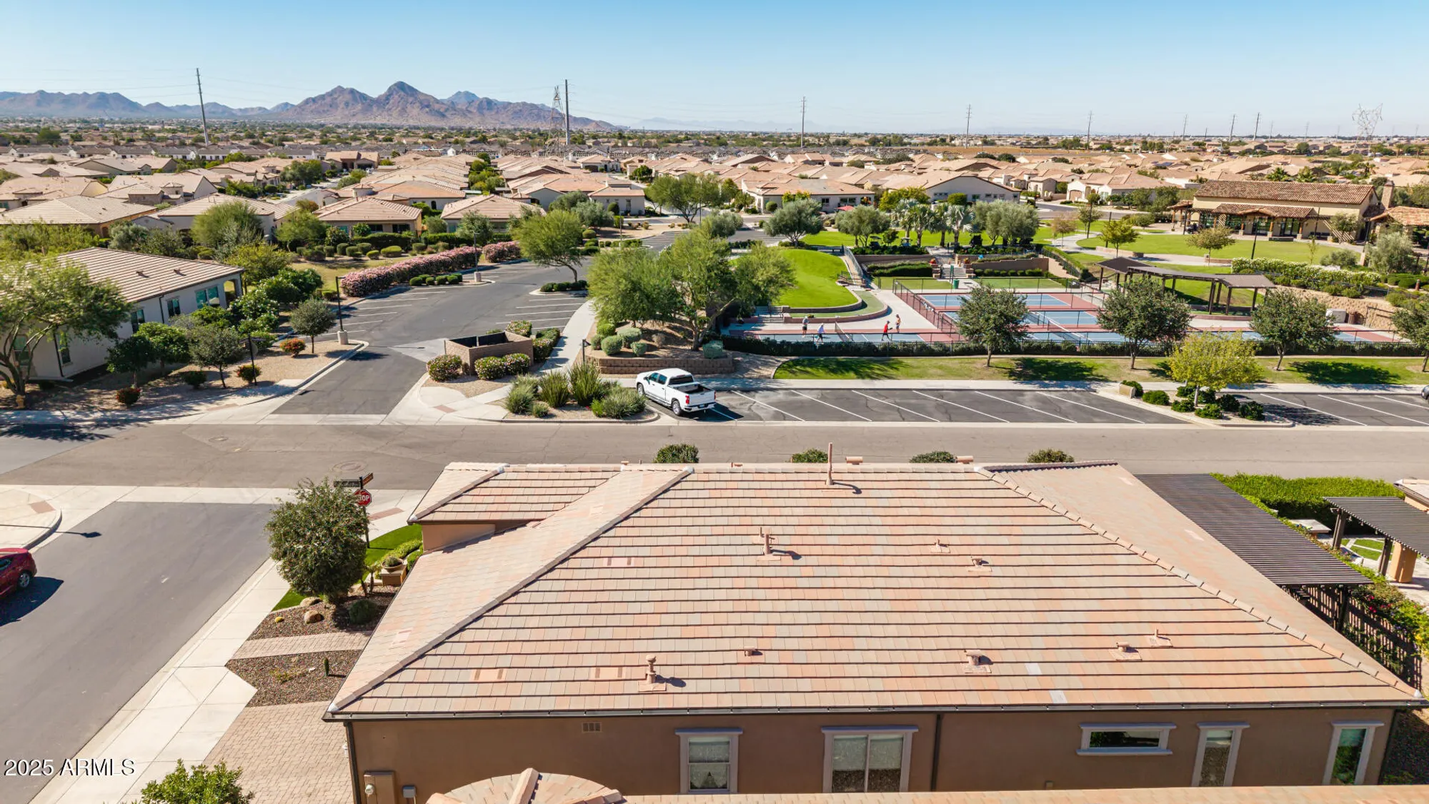 Property Slideshow image 41 of 48 | 724 e snowy farm dr, Queen Creek, AZ, 85140