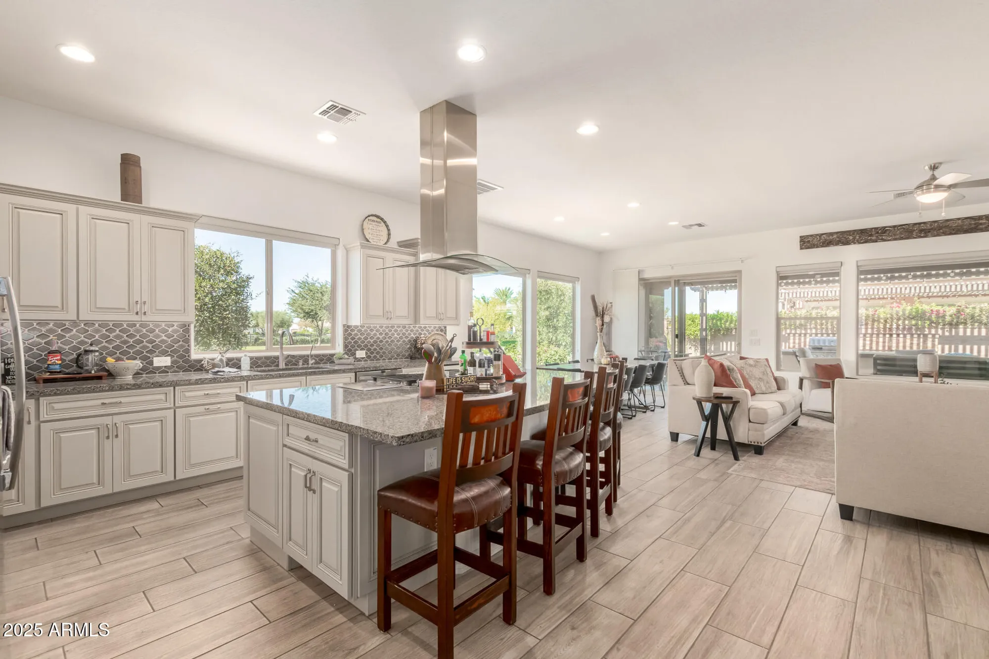 Property Slideshow image 17 of 48 | 724 e snowy farm dr, Queen Creek, AZ, 85140