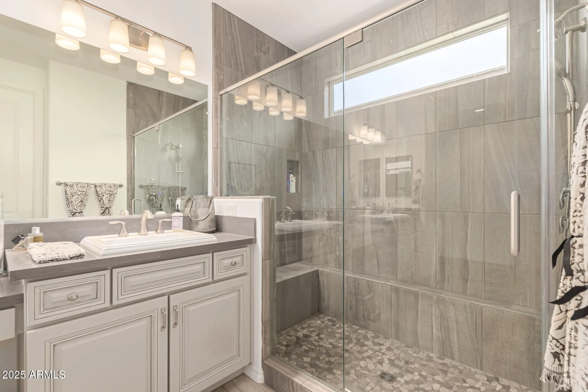 Property Slideshow image 25 of 48 | 724 e snowy farm dr, Queen Creek, AZ, 85140