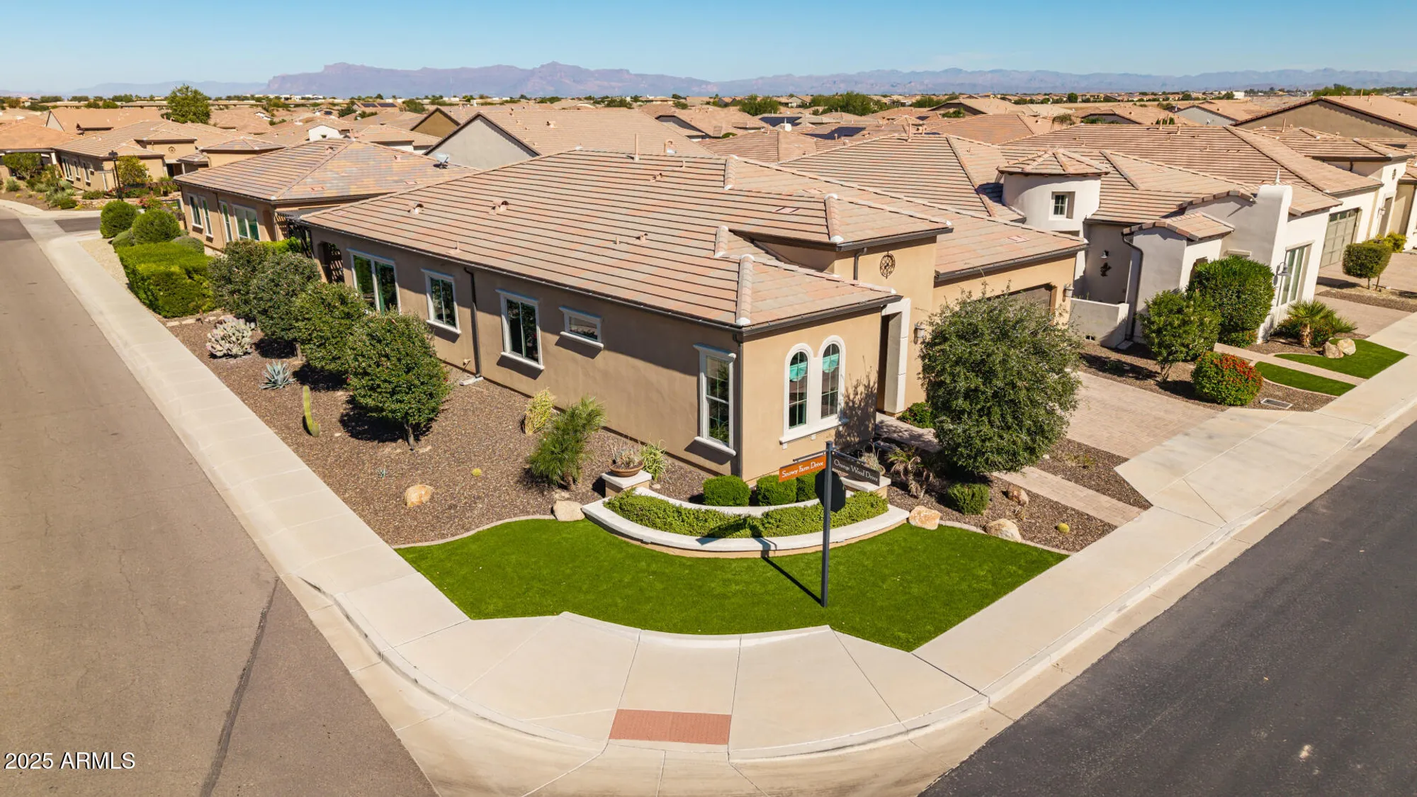 Property Slideshow image 35 of 48 | 724 e snowy farm dr, Queen Creek, AZ, 85140