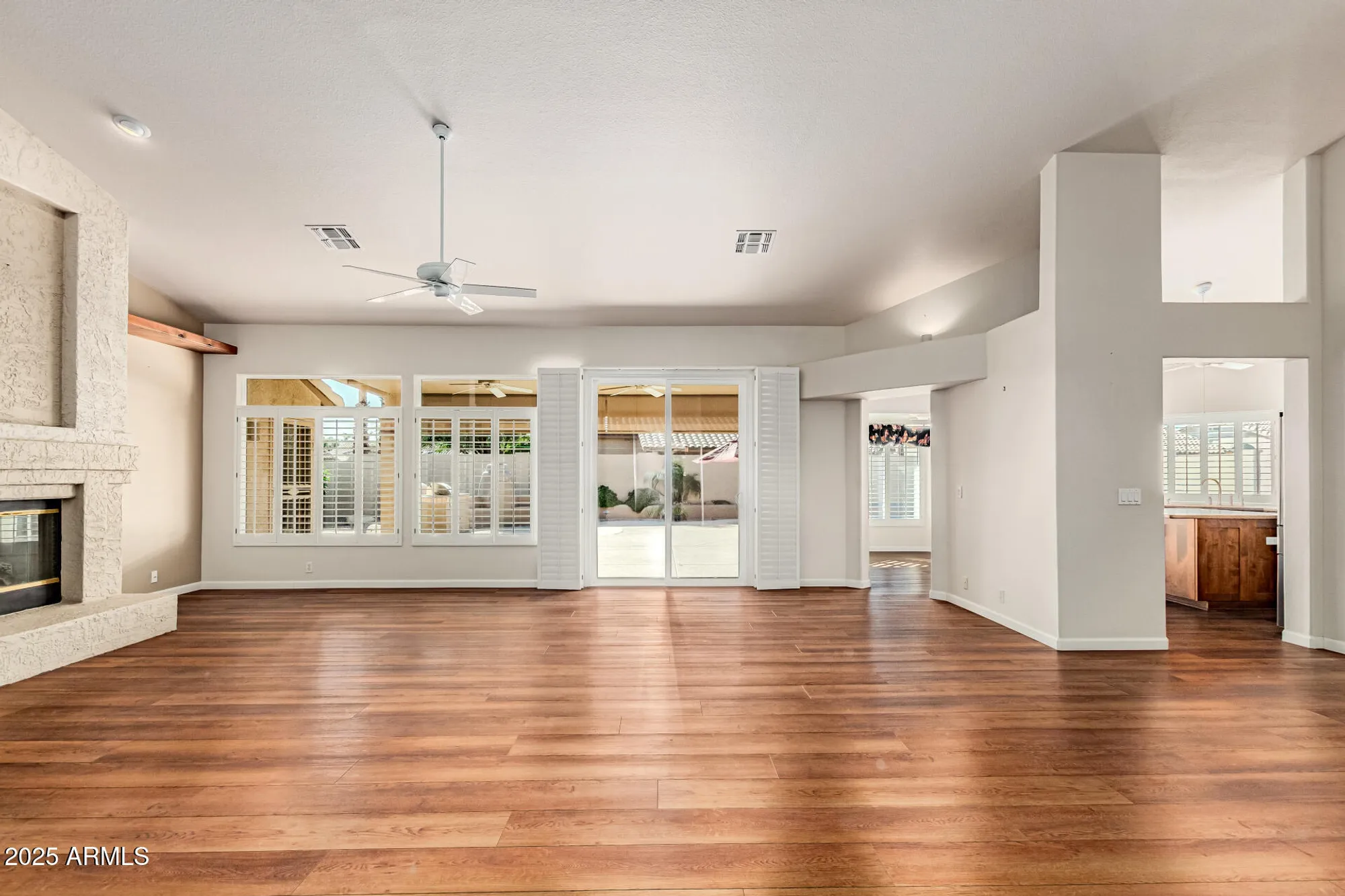 Property Slideshow image 10 of 53 | 19840 n 85th dr, Peoria, AZ, 85382