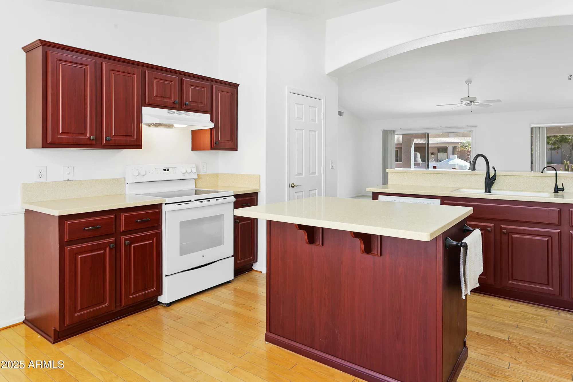 Property Slideshow image 9 of 25 | 23811 s berrybrook dr, Sun Lakes, AZ, 85248