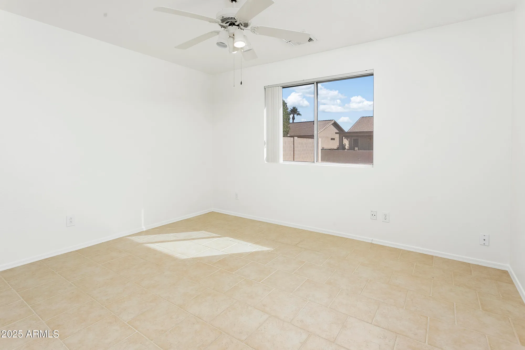 Property Slideshow image 14 of 25 | 23811 s berrybrook dr, Sun Lakes, AZ, 85248