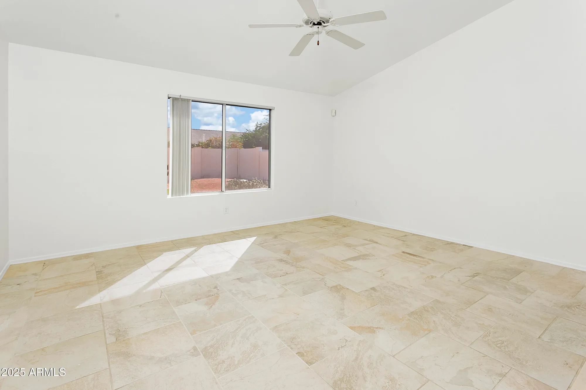 Property Slideshow image 16 of 25 | 23811 s berrybrook dr, Sun Lakes, AZ, 85248