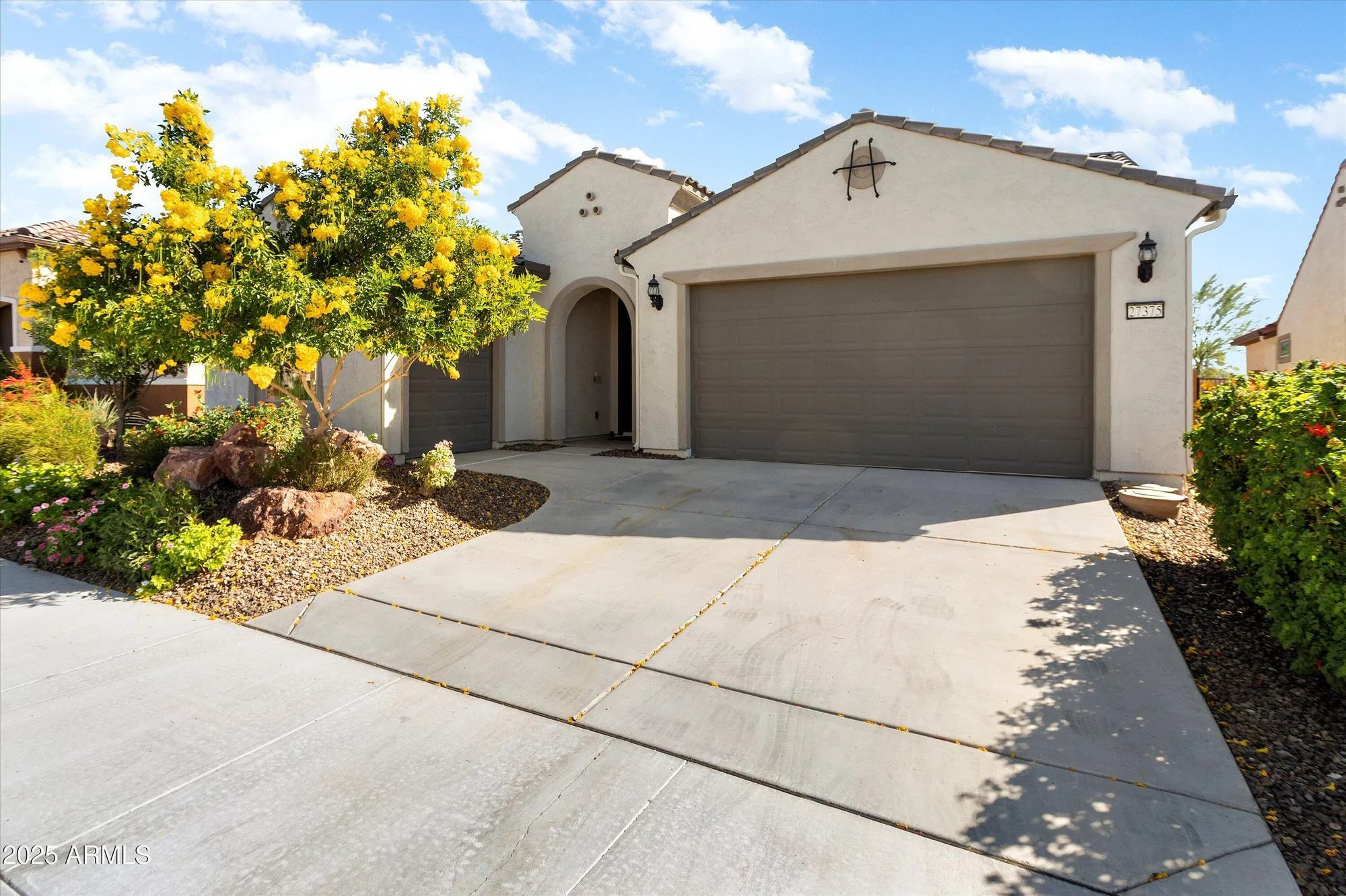 Property Slideshow image 1 of 42 | 27375 w wahalla ln, Buckeye, AZ, 85396