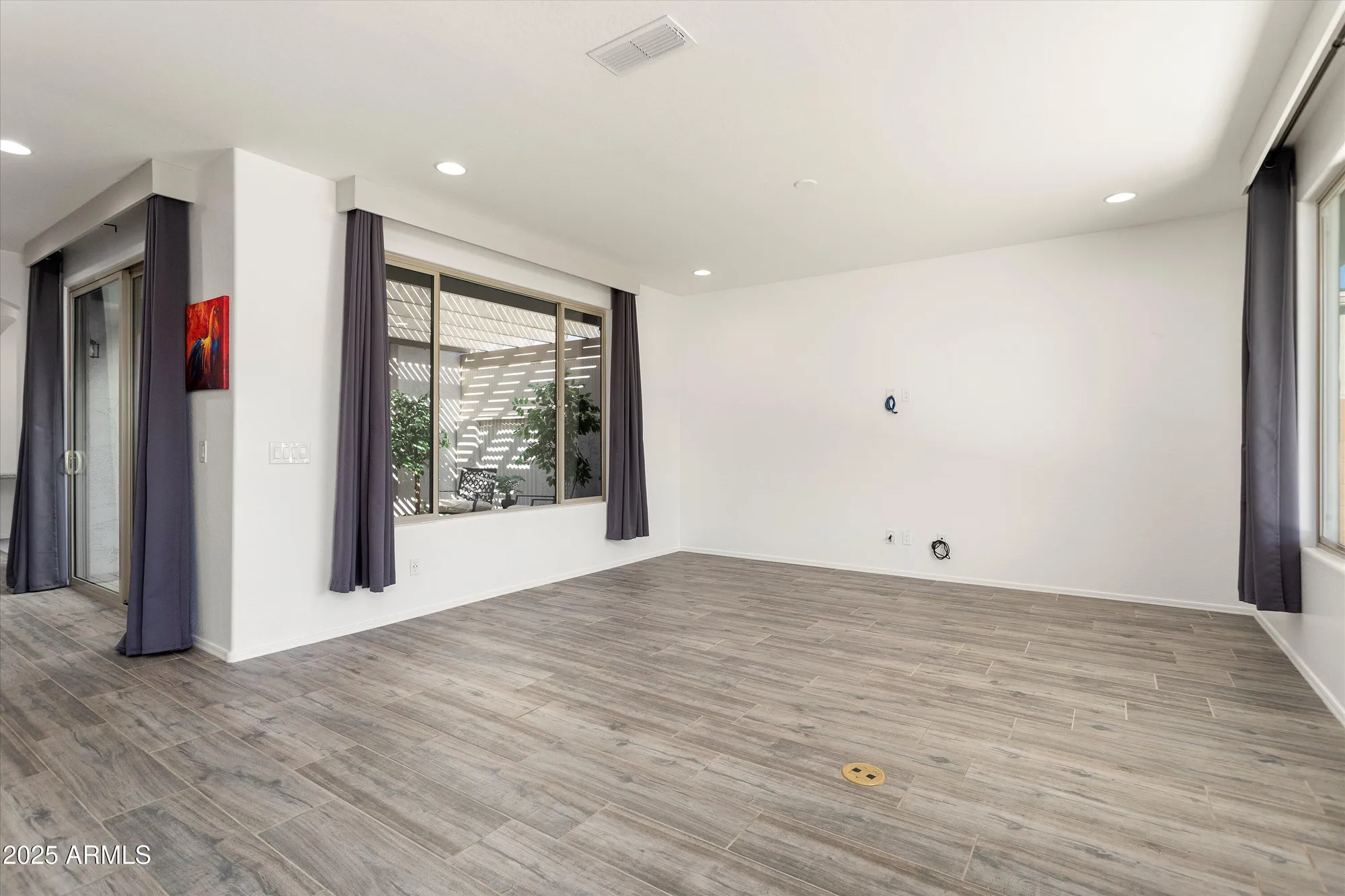 Property Slideshow image 12 of 42 | 27375 w wahalla ln, Buckeye, AZ, 85396