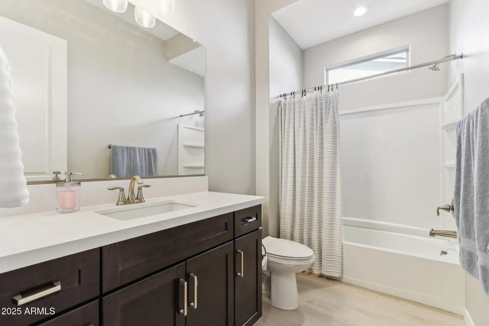 Property Slideshow image 19 of 33 | 15916 s 177th dr, Goodyear, AZ, 85338