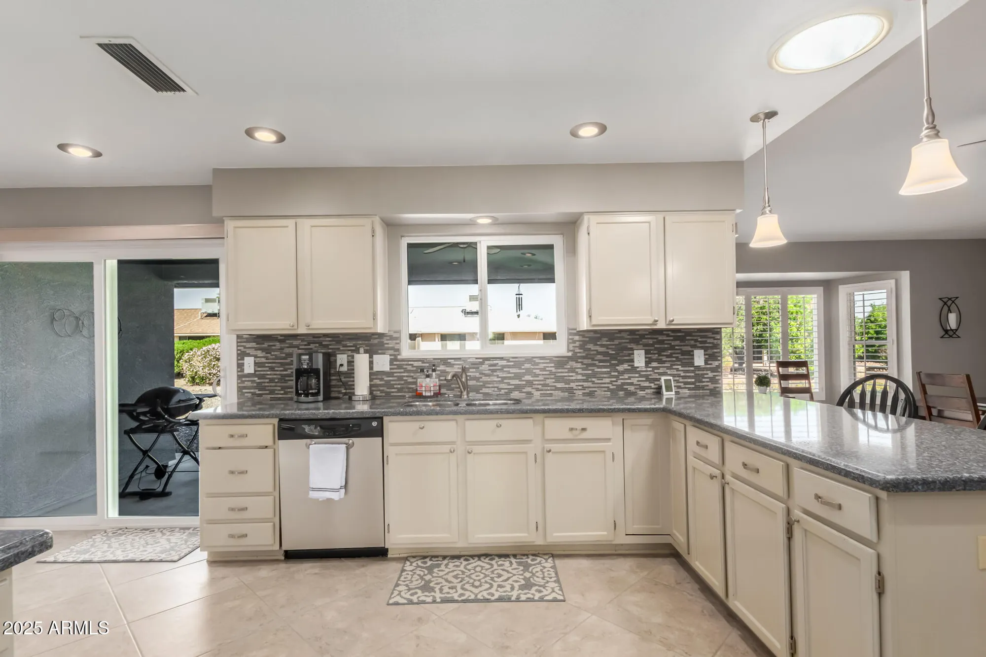 Property Slideshow image 15 of 31 | 12726 w blue bonnet dr, Sun City West, AZ, 85375