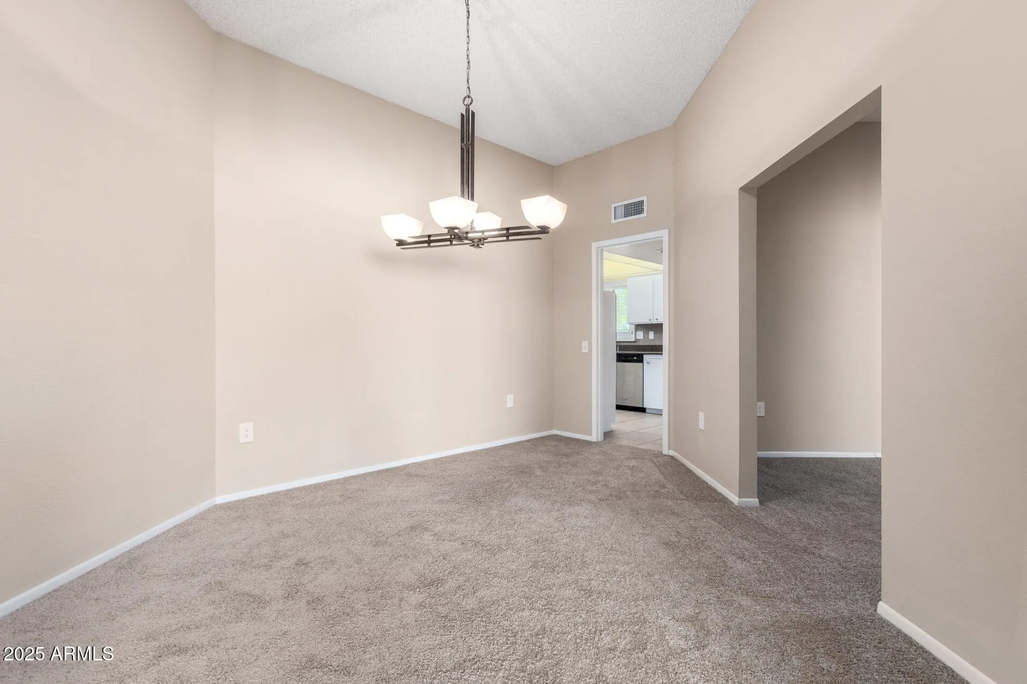 Property Slideshow image 11 of 32 | 10544 w pineaire dr, Sun City, AZ, 85351