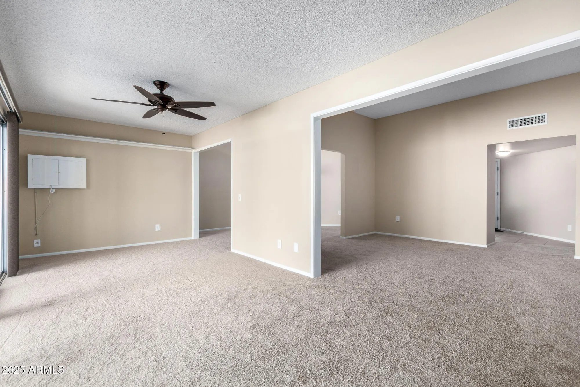 Property Slideshow image 12 of 32 | 10544 w pineaire dr, Sun City, AZ, 85351