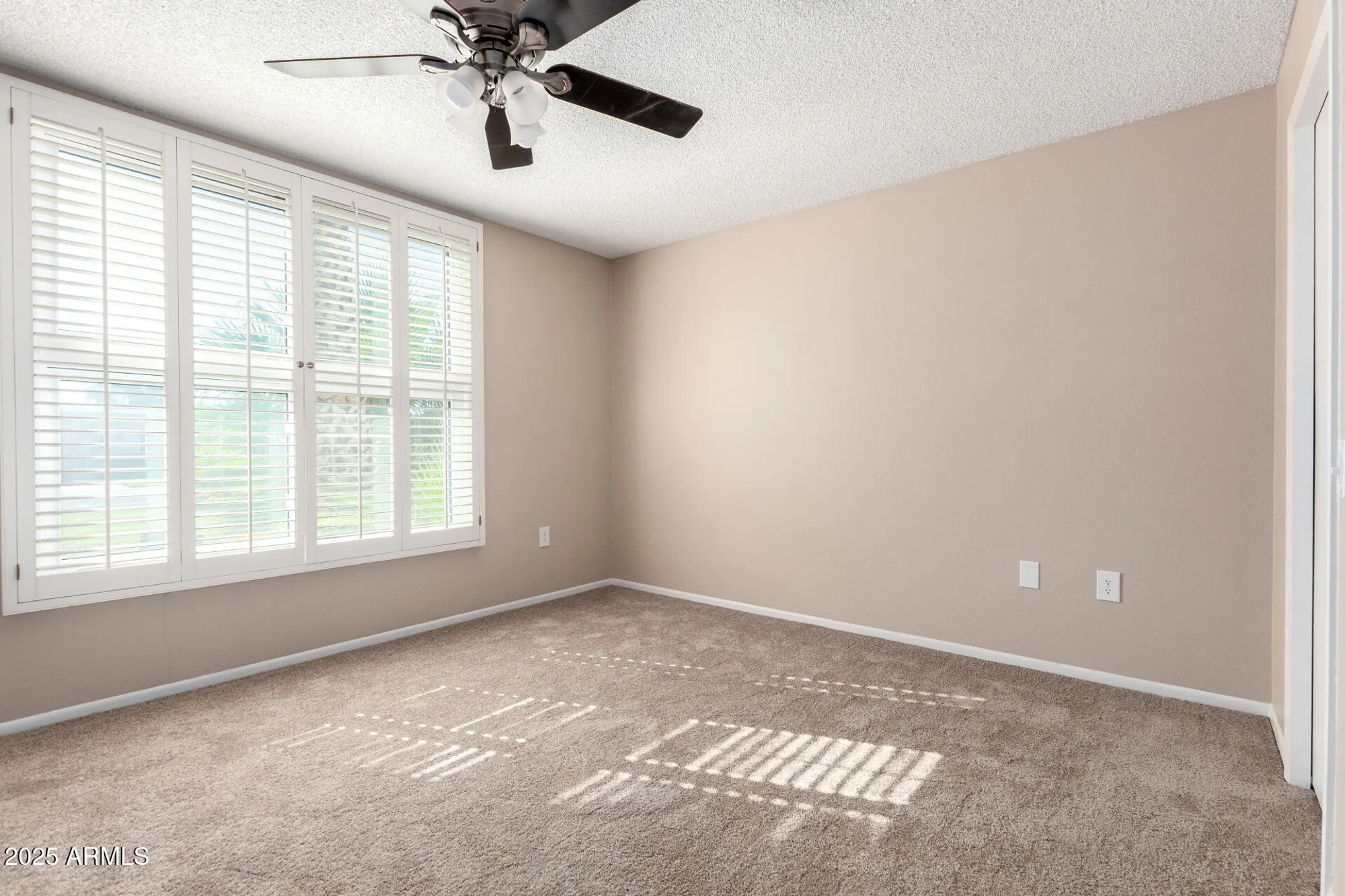 Property Slideshow image 24 of 32 | 10544 w pineaire dr, Sun City, AZ, 85351