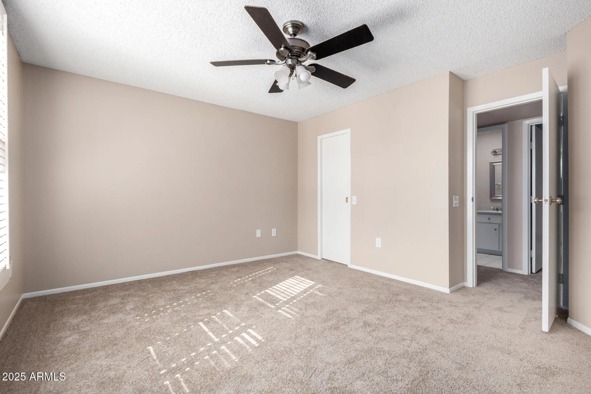 Property Slideshow image 25 of 32 | 10544 w pineaire dr, Sun City, AZ, 85351