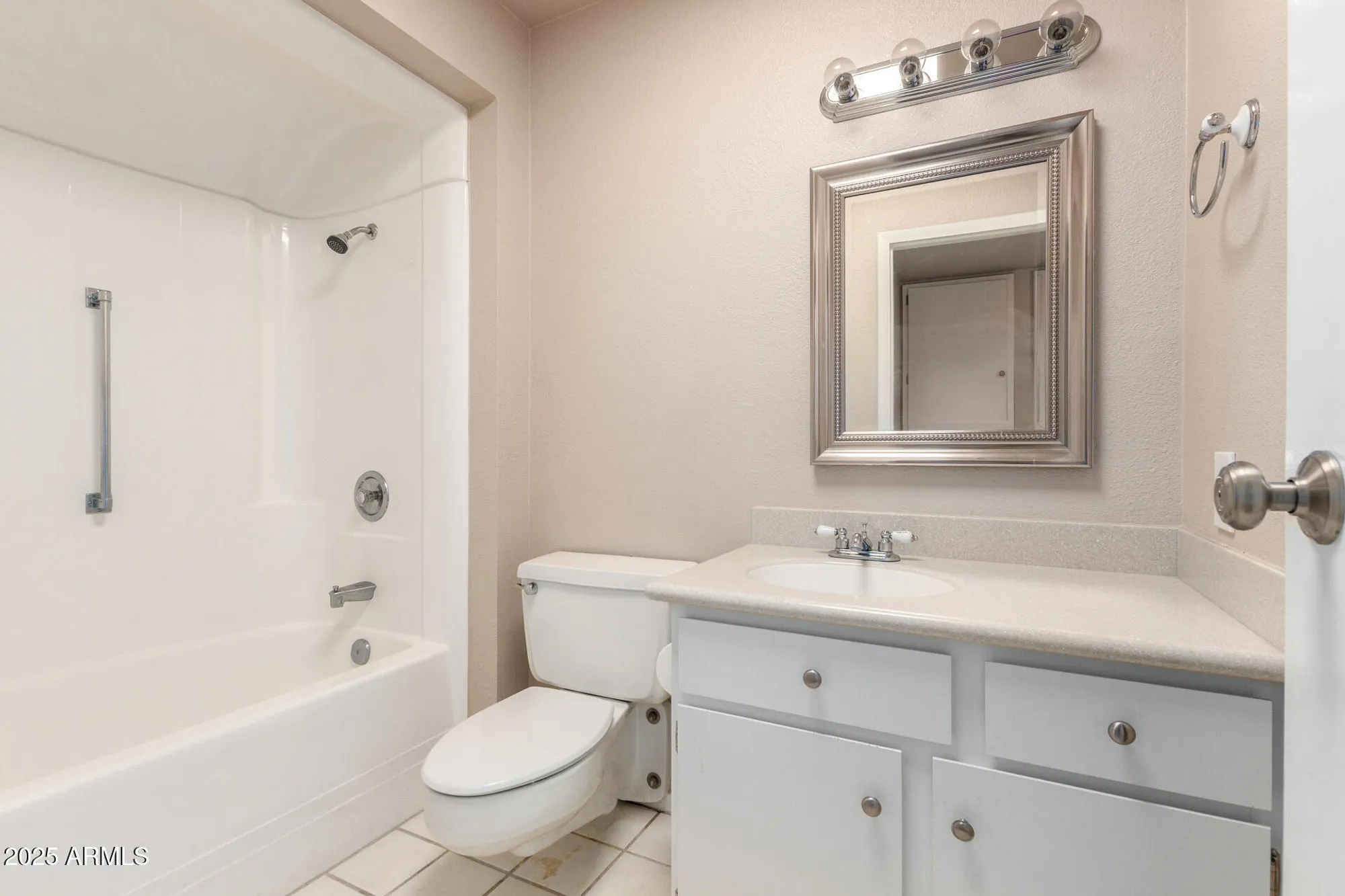 Property Slideshow image 26 of 32 | 10544 w pineaire dr, Sun City, AZ, 85351