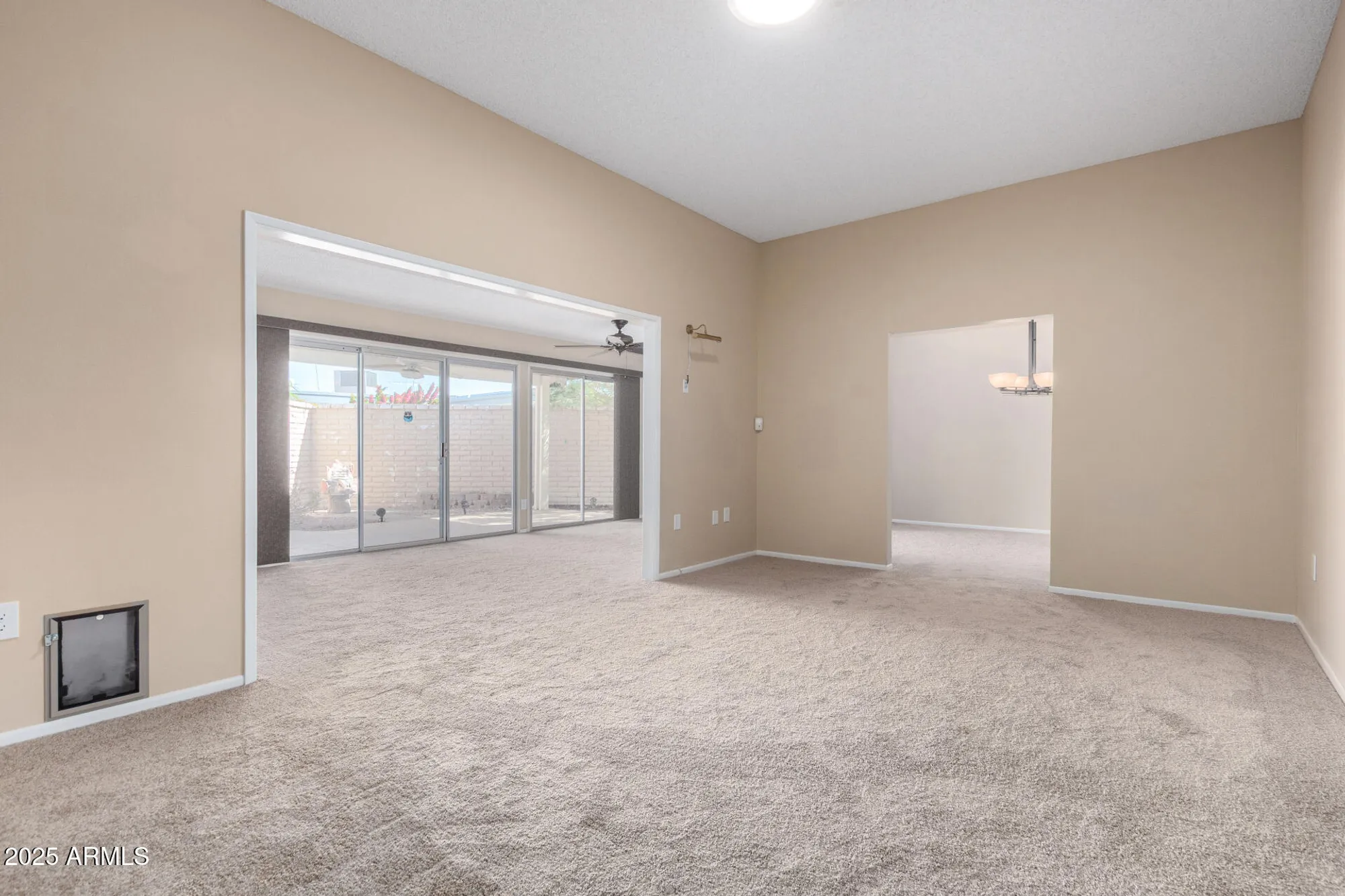 Property Slideshow image 8 of 32 | 10544 w pineaire dr, Sun City, AZ, 85351