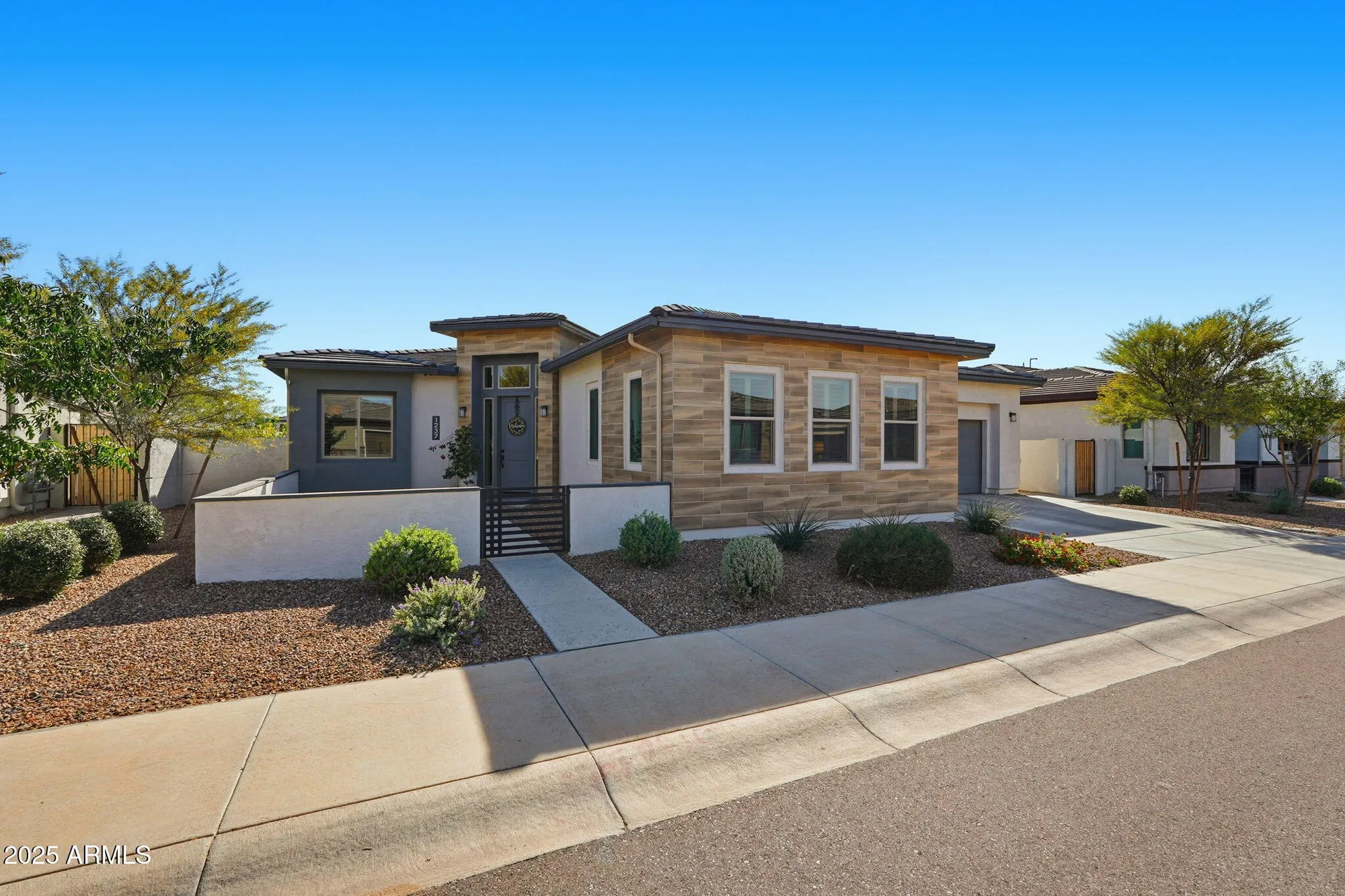 Property Slideshow image 8 of 62 | 1237 w cherrywood dr, Queen Creek, AZ, 85140