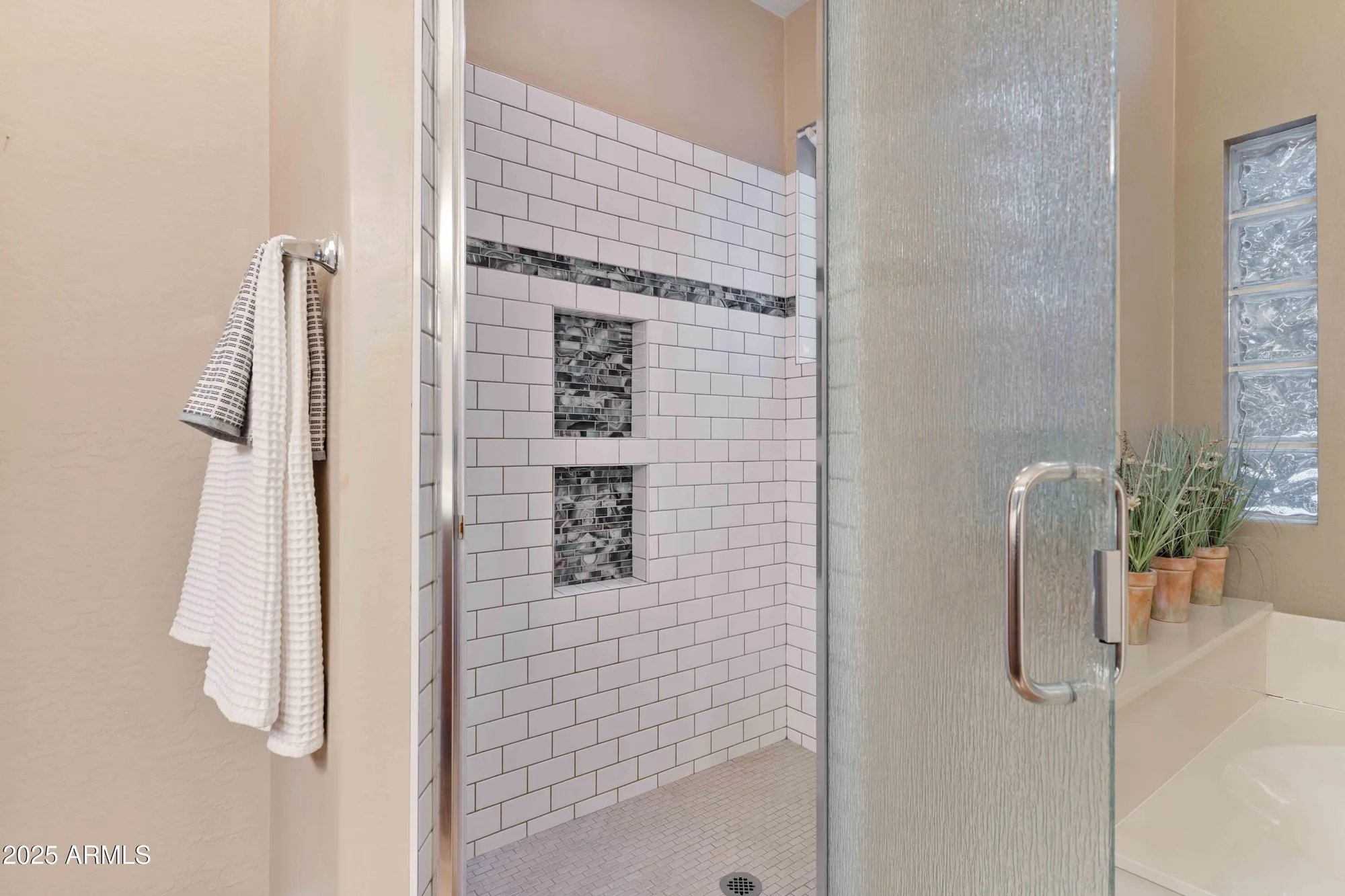 Property Slideshow image 19 of 48 | 9313 e teakwood dr, Sun Lakes, AZ, 85248