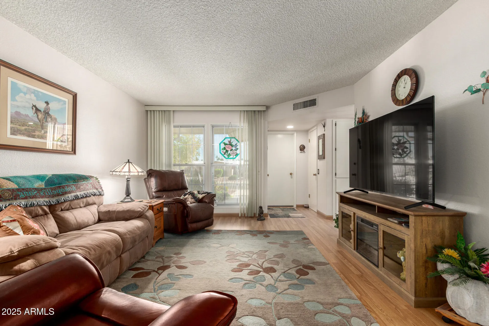 Property Slideshow image 5 of 32 | 10422 w ocotillo dr, Sun City, AZ, 85373