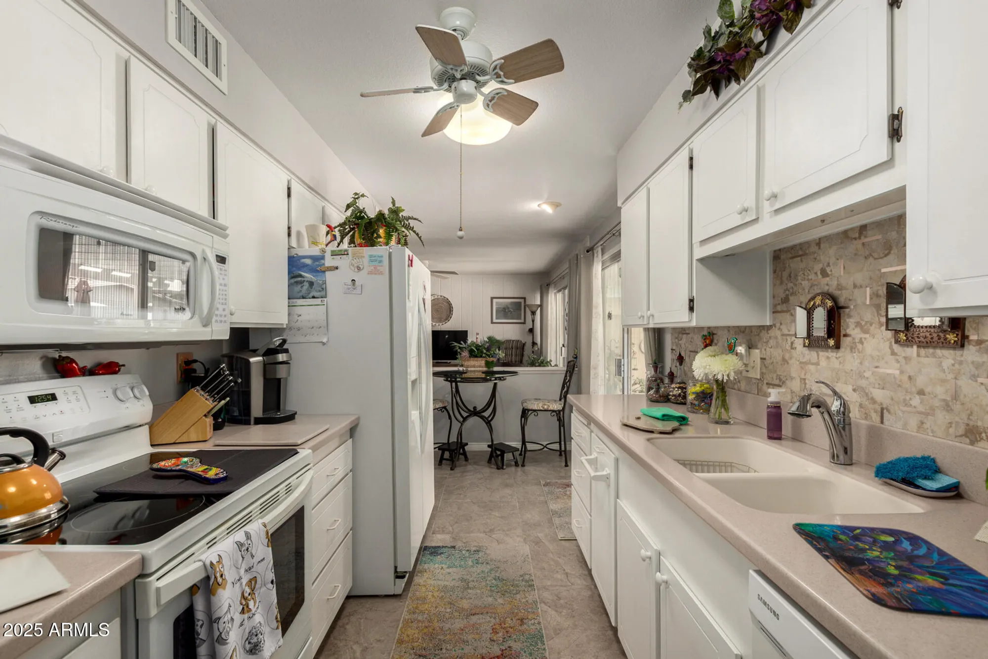 Property Slideshow image 13 of 32 | 10422 w ocotillo dr, Sun City, AZ, 85373