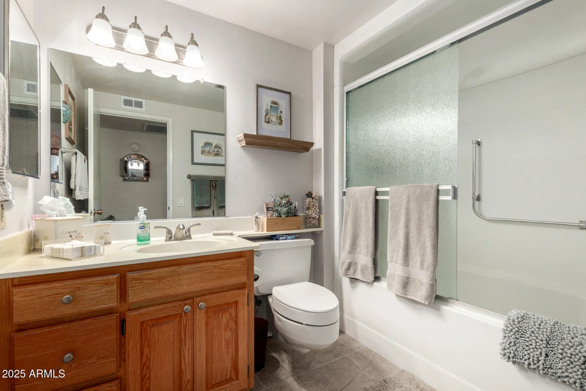 Property Slideshow image 23 of 32 | 10422 w ocotillo dr, Sun City, AZ, 85373