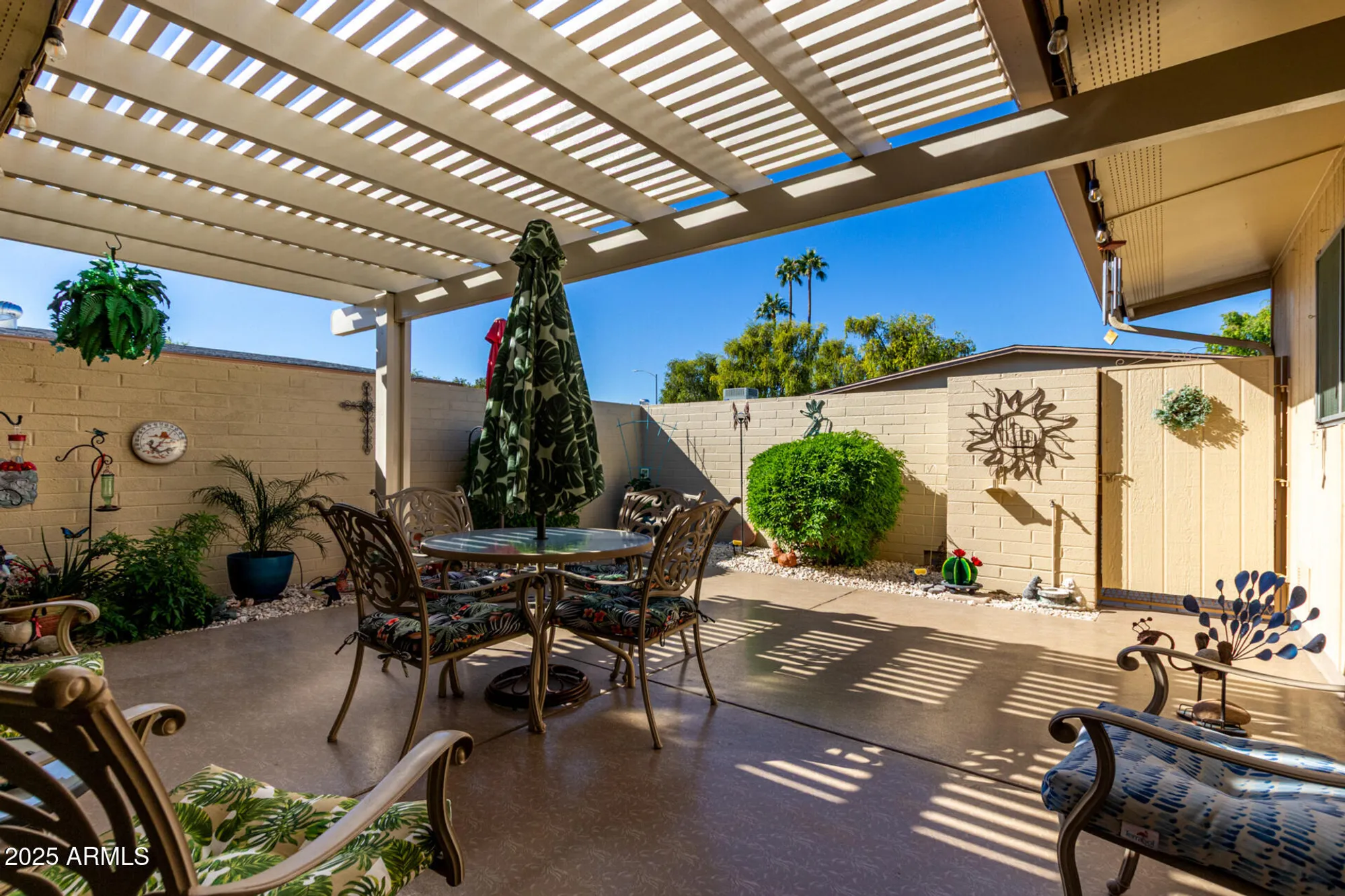 Property Slideshow image 24 of 32 | 10422 w ocotillo dr, Sun City, AZ, 85373