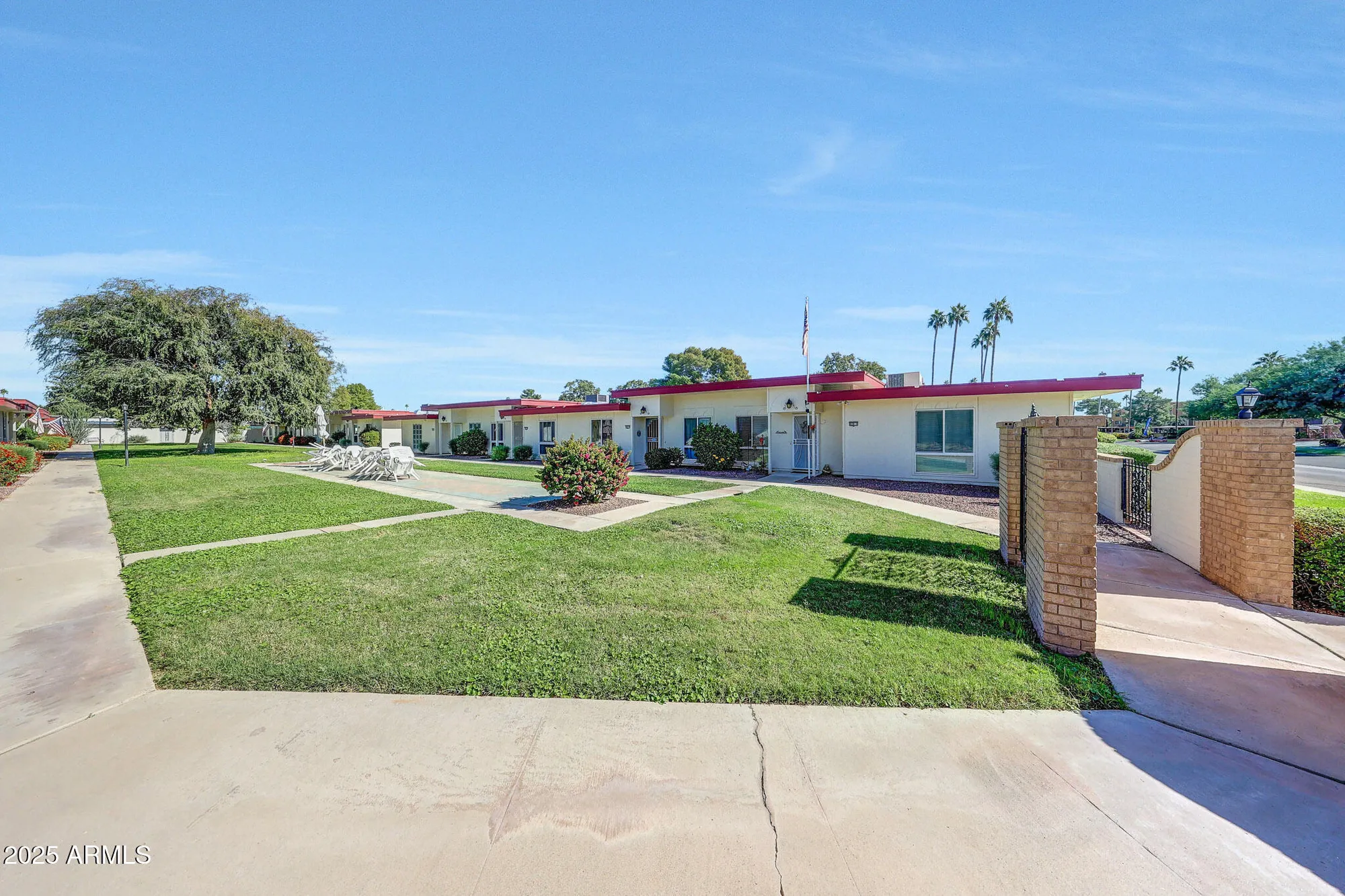 Property Slideshow image 9 of 43 | 10020 w royal oak rd e, Sun City, AZ, 85351