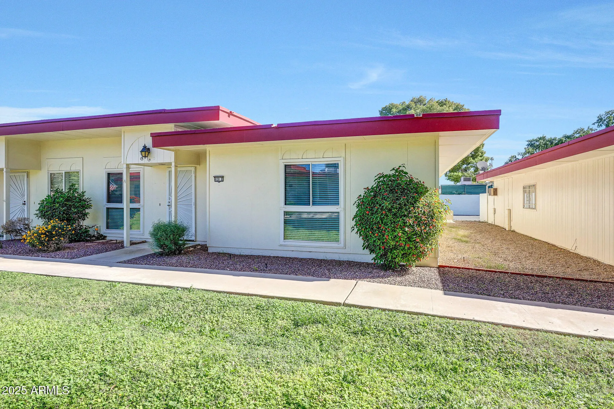 Property Slideshow image 6 of 43 | 10020 w royal oak rd e, Sun City, AZ, 85351