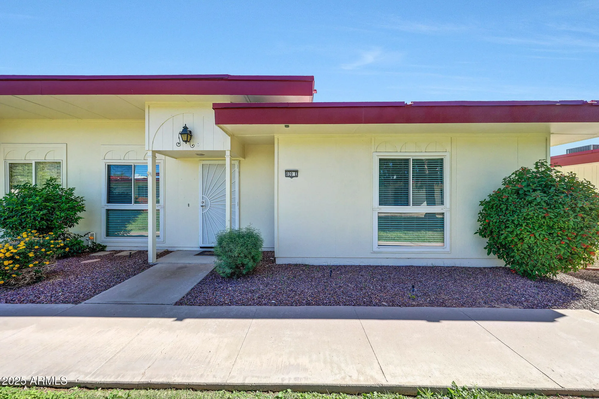 Property Slideshow image 8 of 43 | 10020 w royal oak rd e, Sun City, AZ, 85351