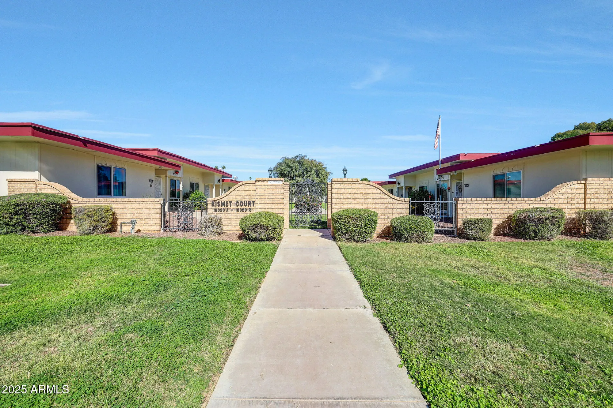 Property Slideshow image 5 of 43 | 10020 w royal oak rd e, Sun City, AZ, 85351