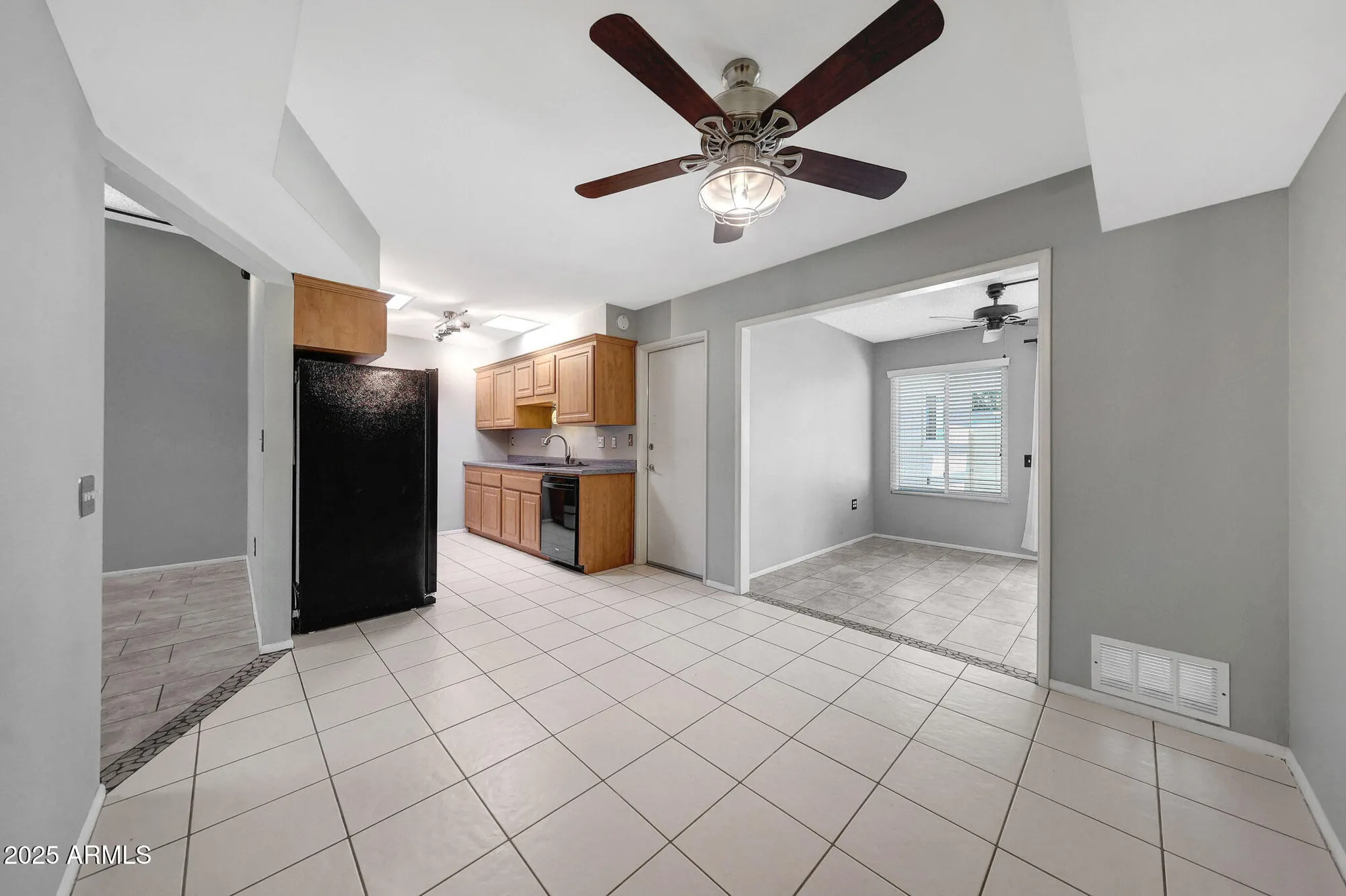 Property Slideshow image 19 of 43 | 10020 w royal oak rd e, Sun City, AZ, 85351