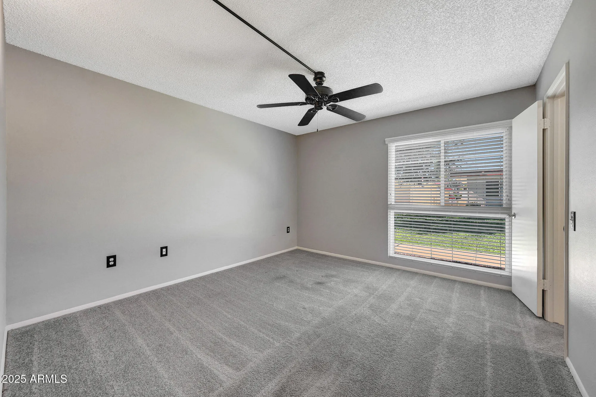 Property Slideshow image 31 of 43 | 10020 w royal oak rd e, Sun City, AZ, 85351