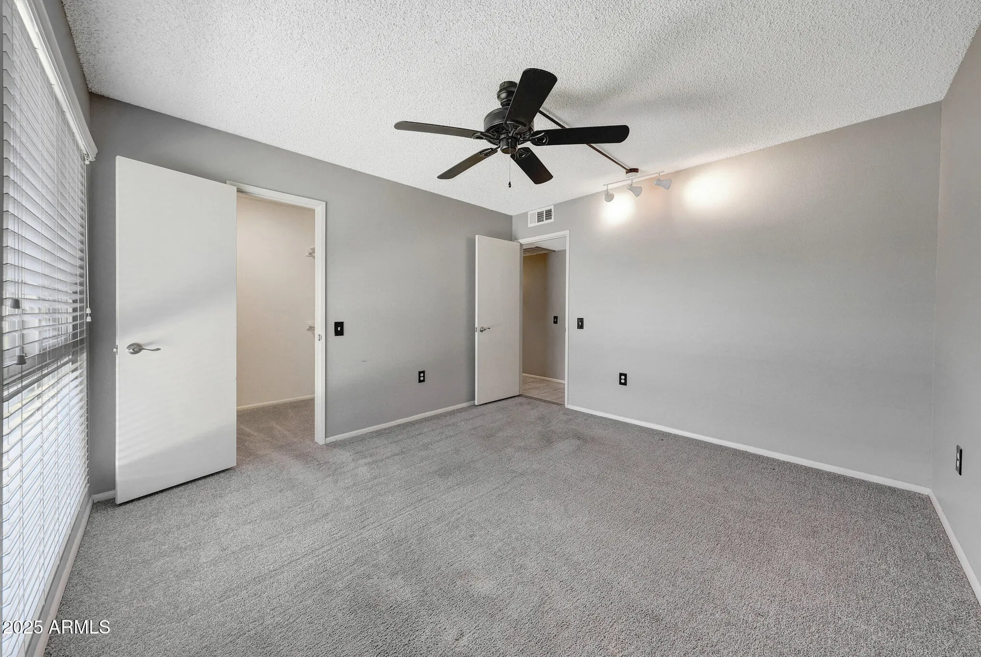 Property Slideshow image 32 of 43 | 10020 w royal oak rd e, Sun City, AZ, 85351