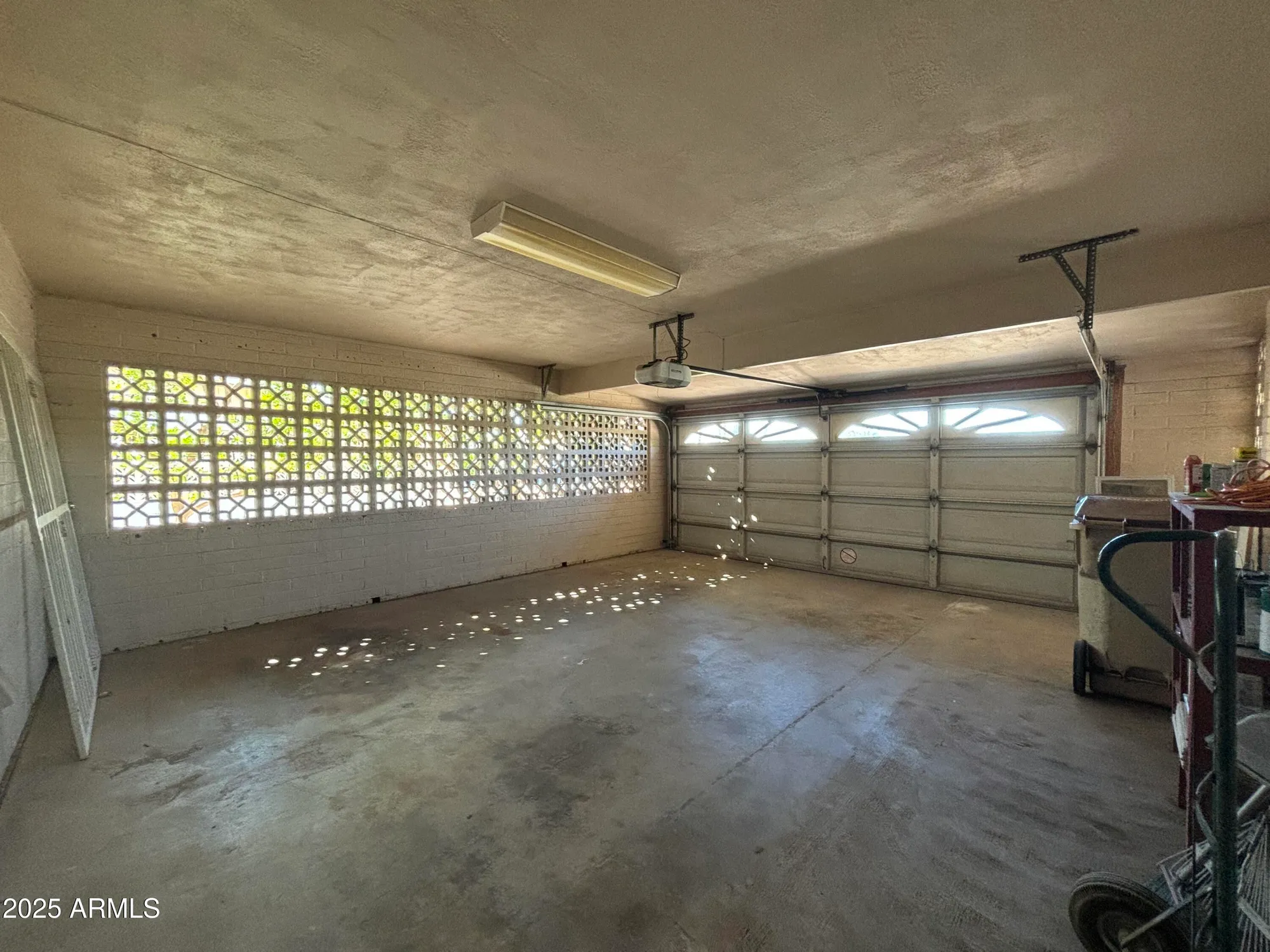 Property Slideshow image 18 of 30 | 619 n 67th pl, Mesa, AZ, 85205