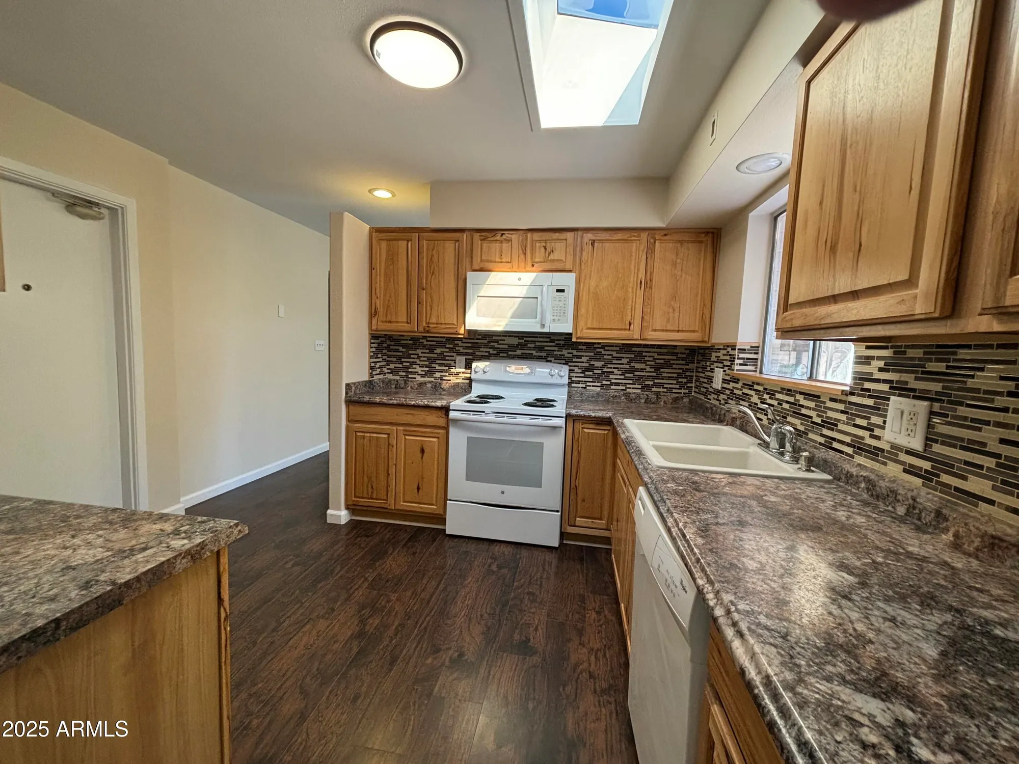 Property Slideshow image 9 of 30 | 619 n 67th pl, Mesa, AZ, 85205