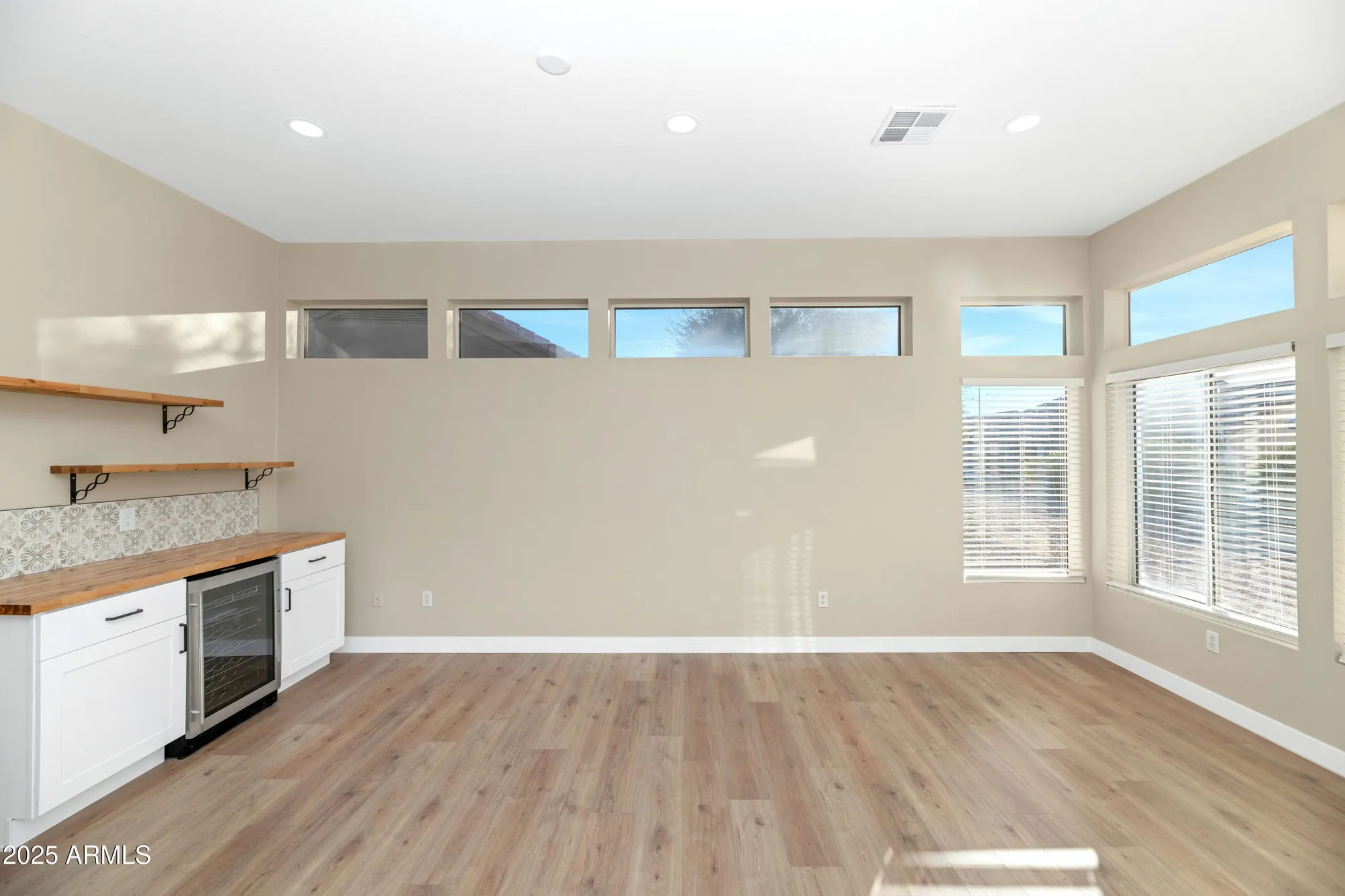 Property Slideshow image 19 of 44 | 22110 n lobo ln, Sun City West, AZ, 85375