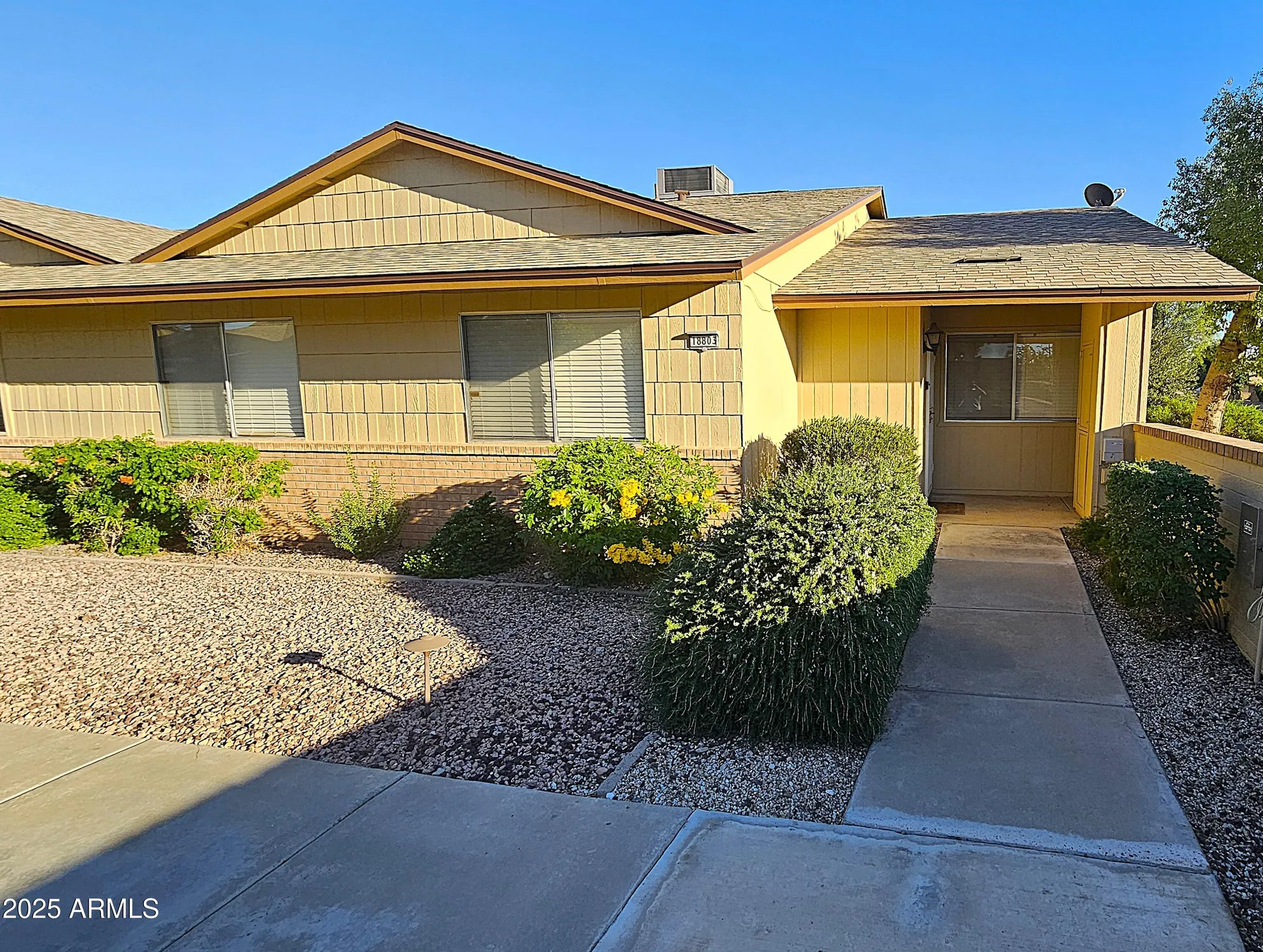 Property Slideshow image 1 of 40 | 18803 n palomar dr, Sun City West, AZ, 85375