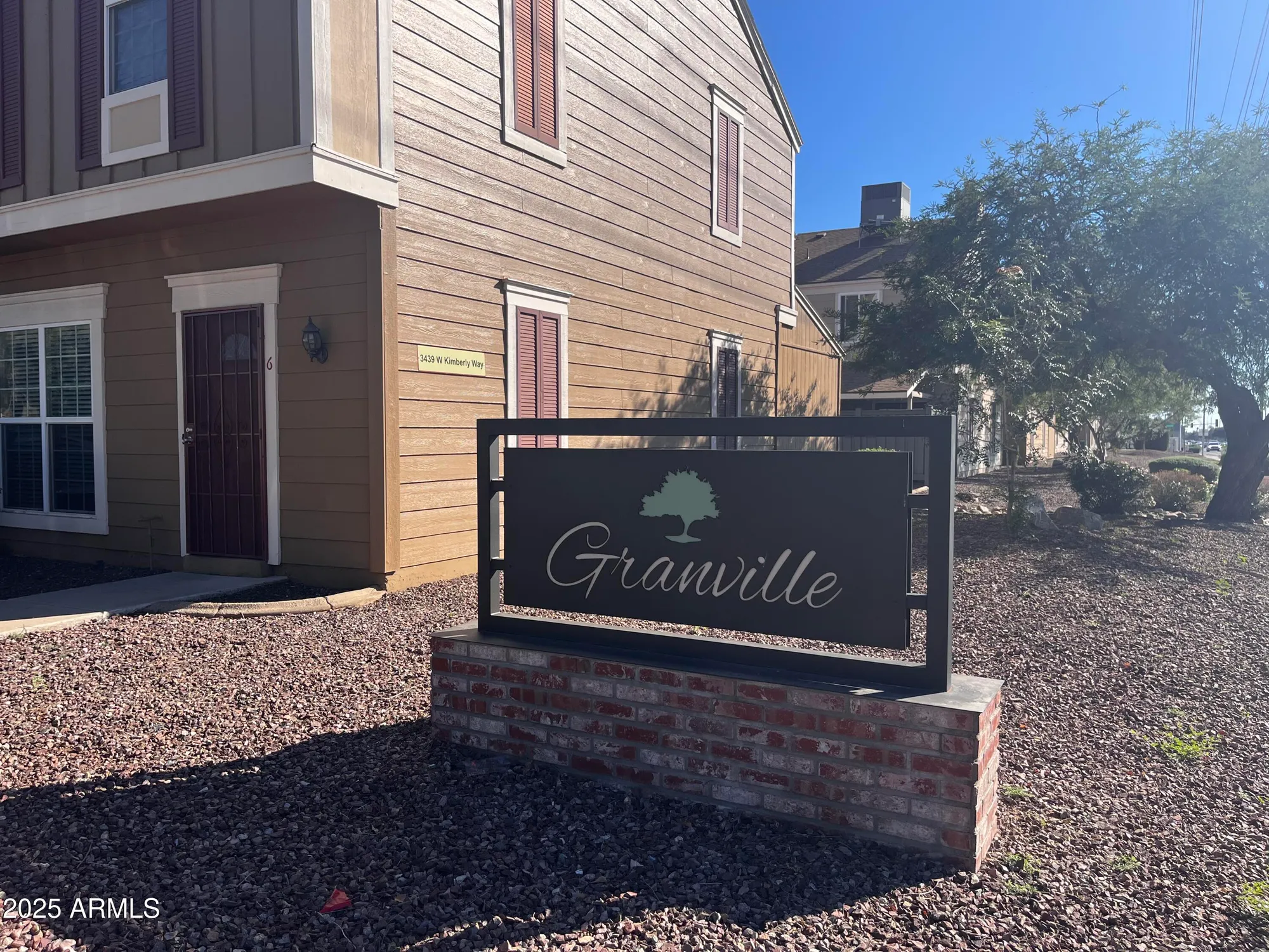 Property Slideshow image 1 of 27 | 3401 w morrow dr unit 5, Phoenix, AZ, 85027