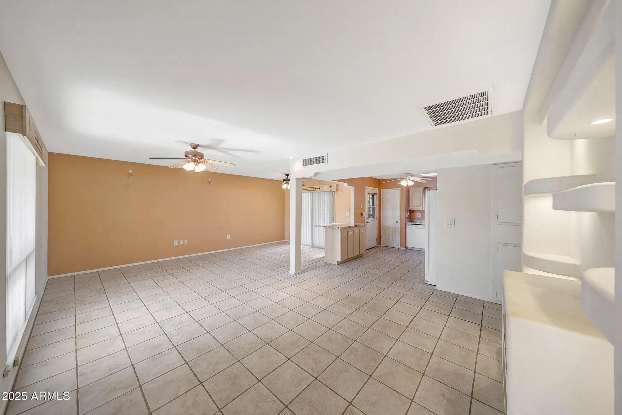 Property Slideshow image 9 of 53 | 10940 w white mountain rd, Sun City, AZ, 85351