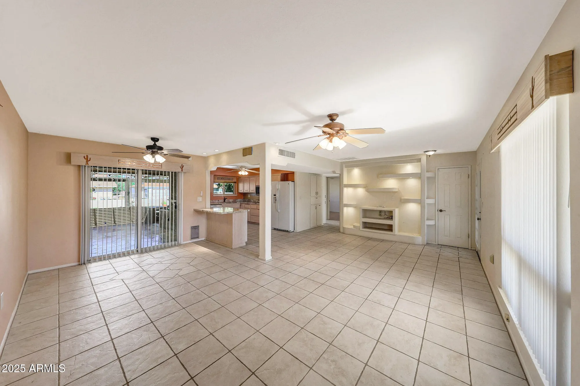 Property Slideshow image 8 of 53 | 10940 w white mountain rd, Sun City, AZ, 85351