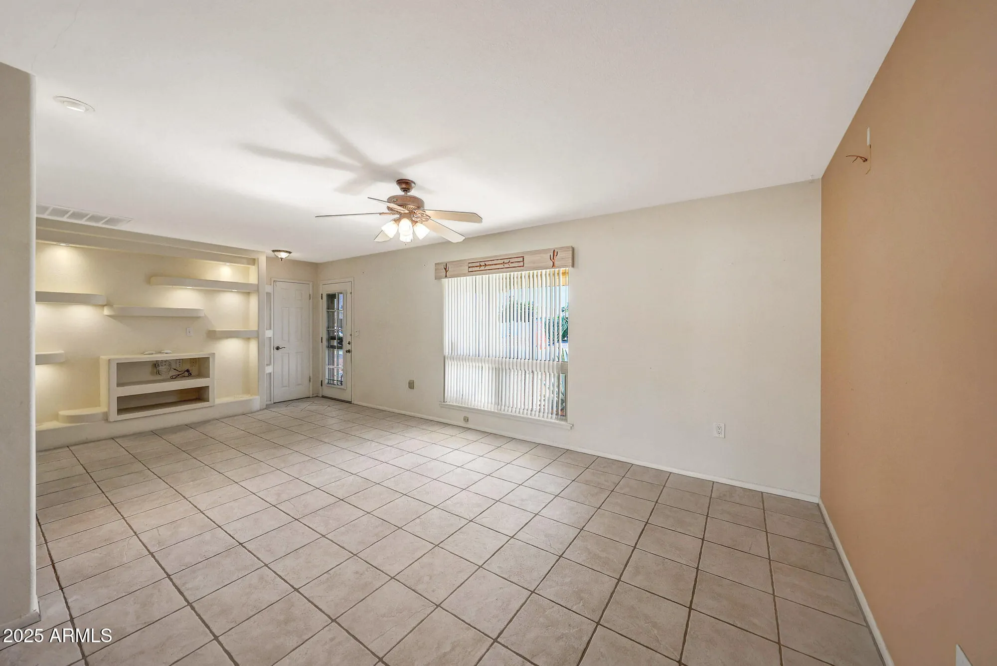 Property Slideshow image 11 of 53 | 10940 w white mountain rd, Sun City, AZ, 85351