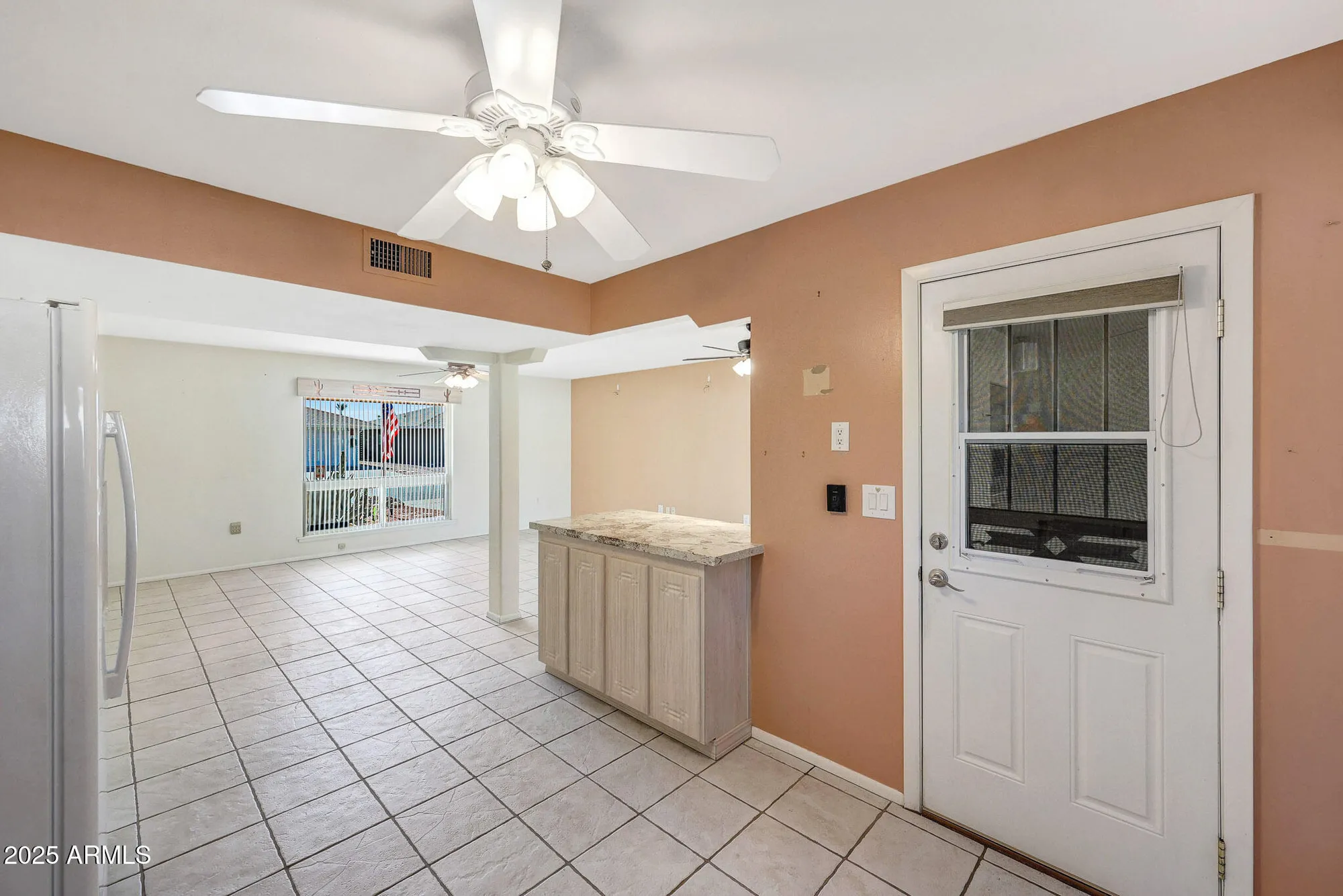 Property Slideshow image 18 of 53 | 10940 w white mountain rd, Sun City, AZ, 85351